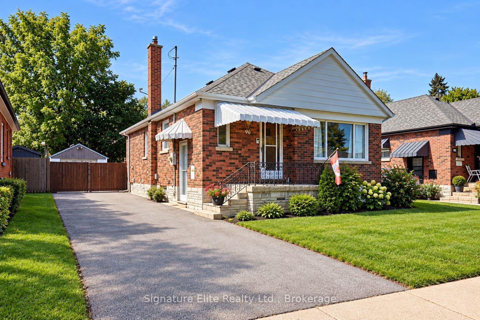 96 Oakes Avenue photo 1