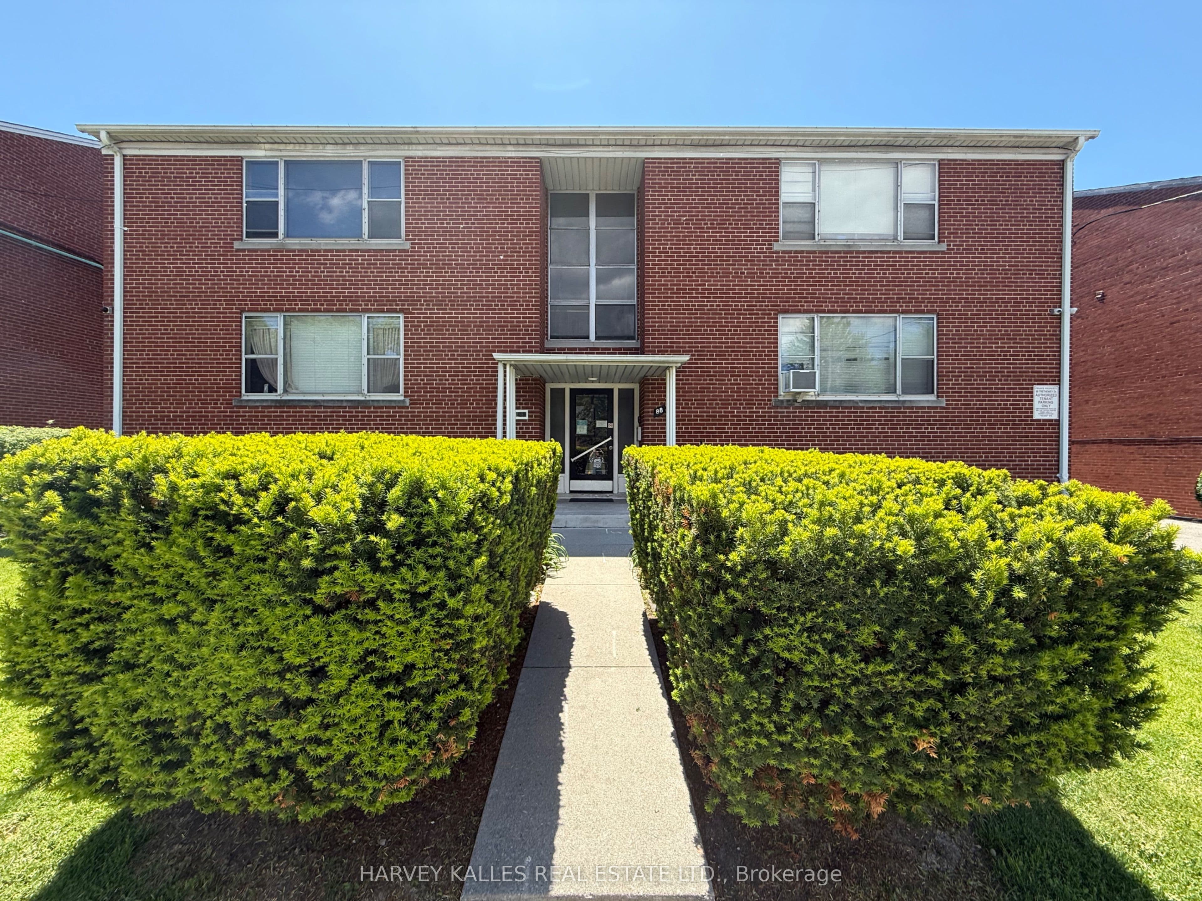 Unit 4 88 Trethewey Drive photo 1