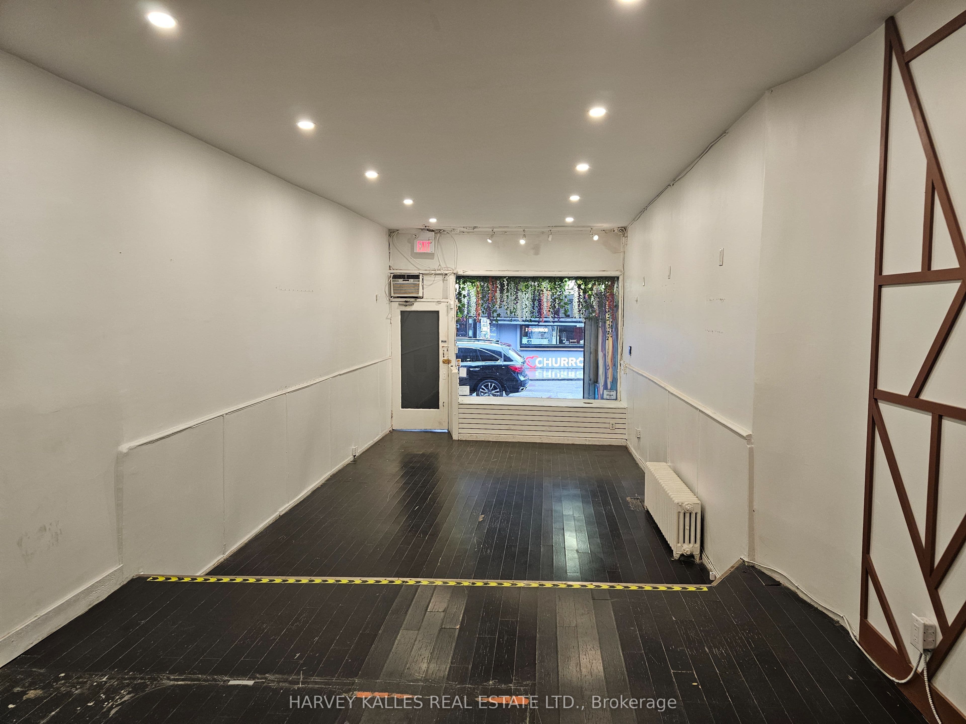 Unit main 206 Augusta Avenue photo 1