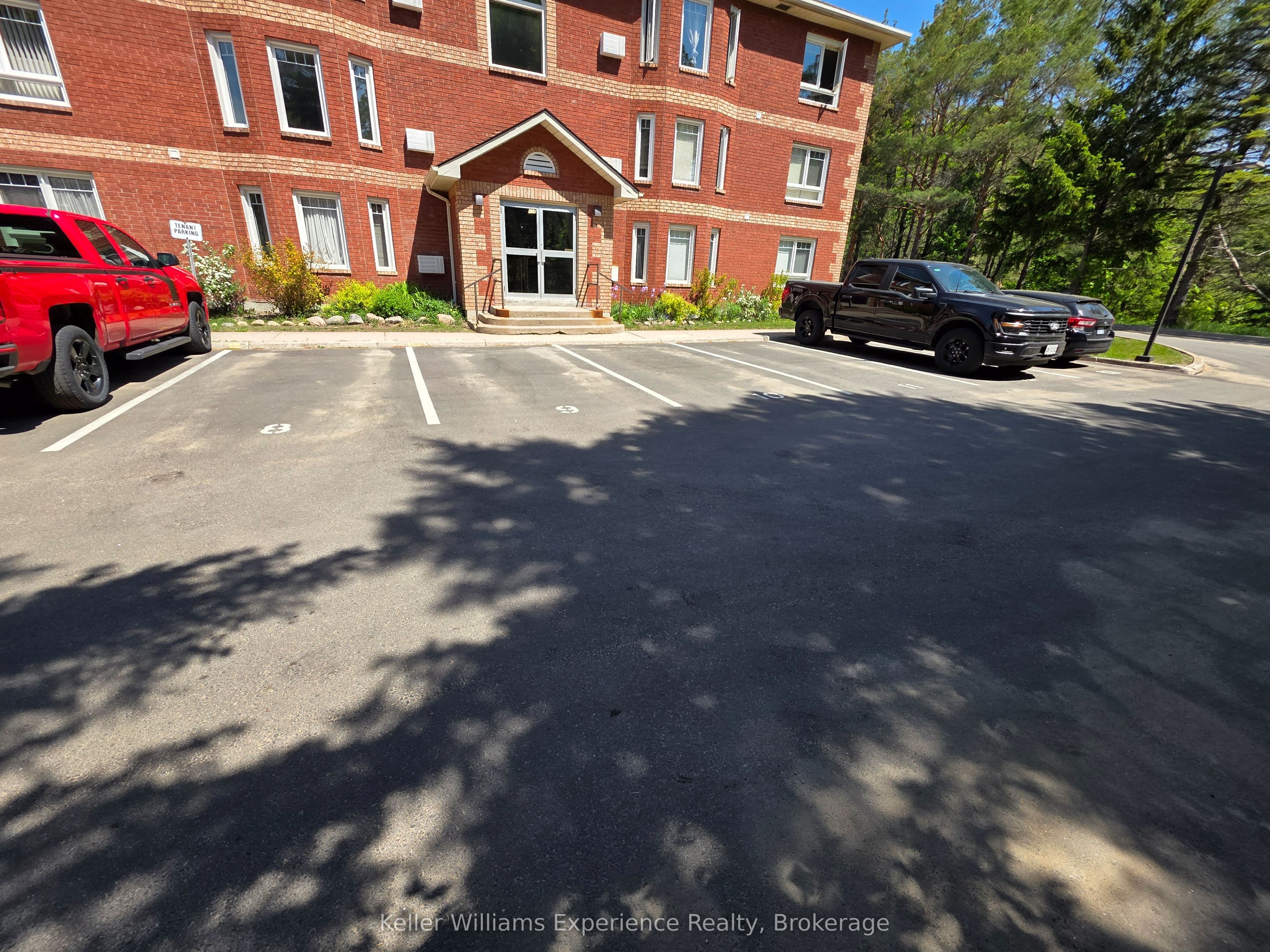 Unit 102C 661 Cedar Lane photo 1