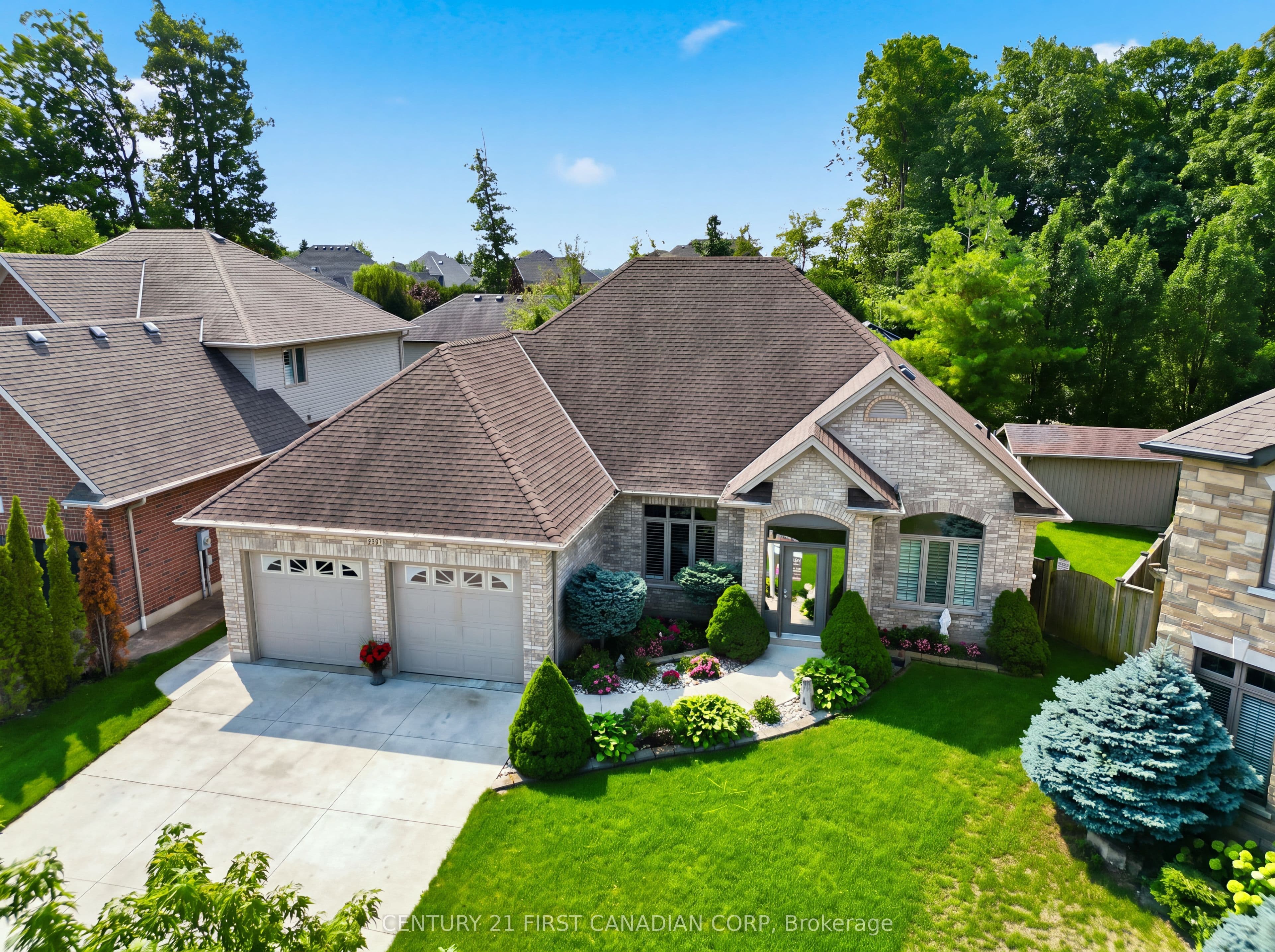 2285 Lilac Avenue photo 1