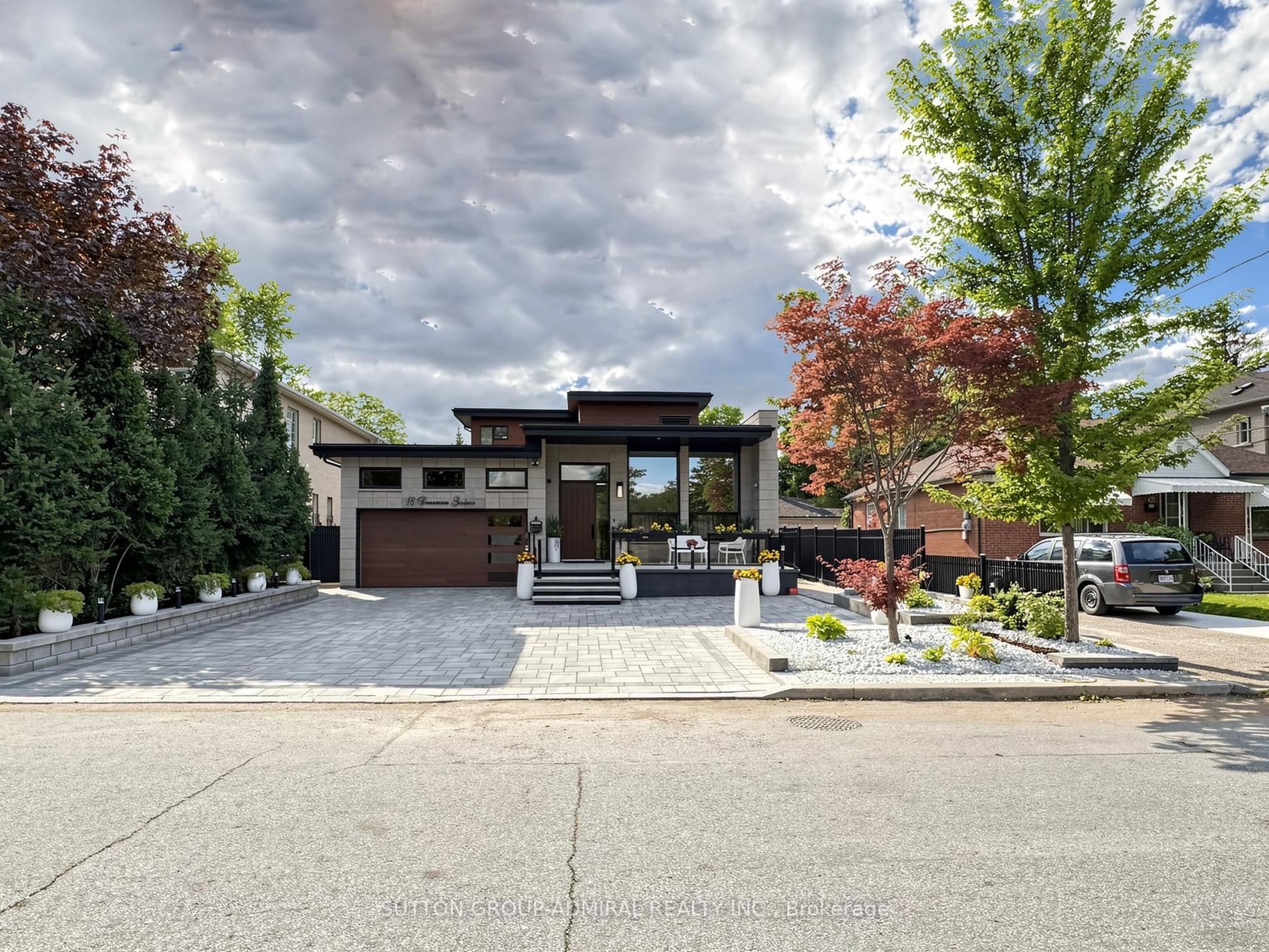 18 Dunsmore Gardens photo 1
