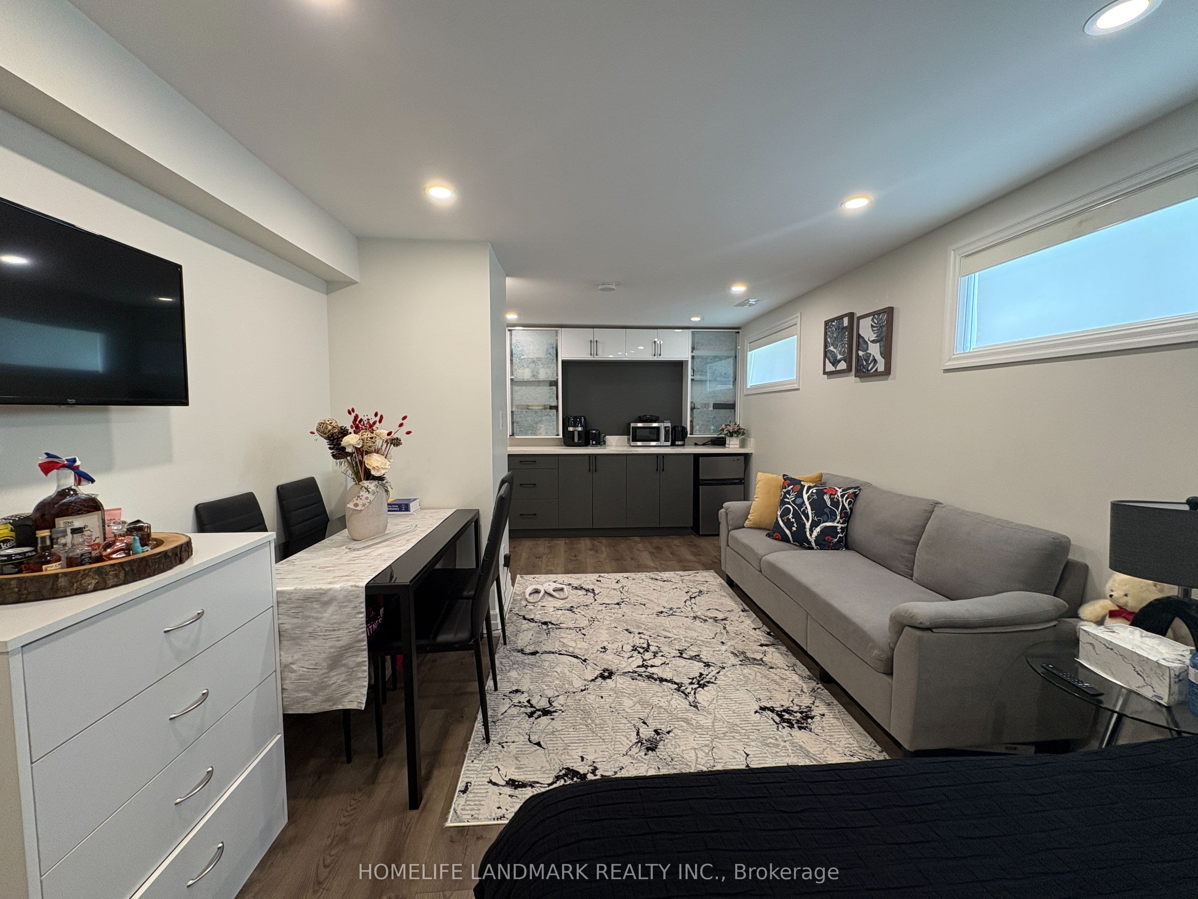 Unit Bsmt Studio 345 Palmer Avenue photo 1