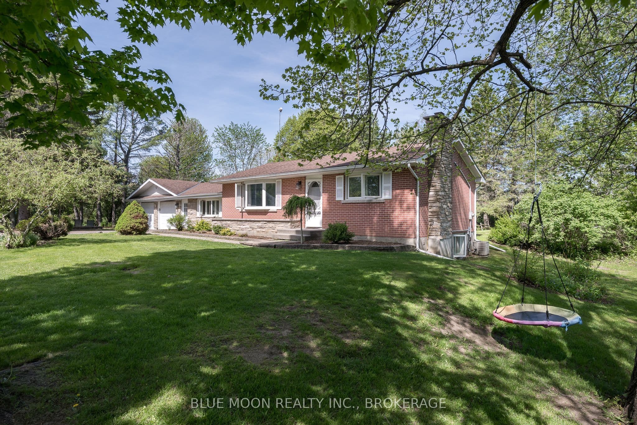 2545 Leeman Road photo 1