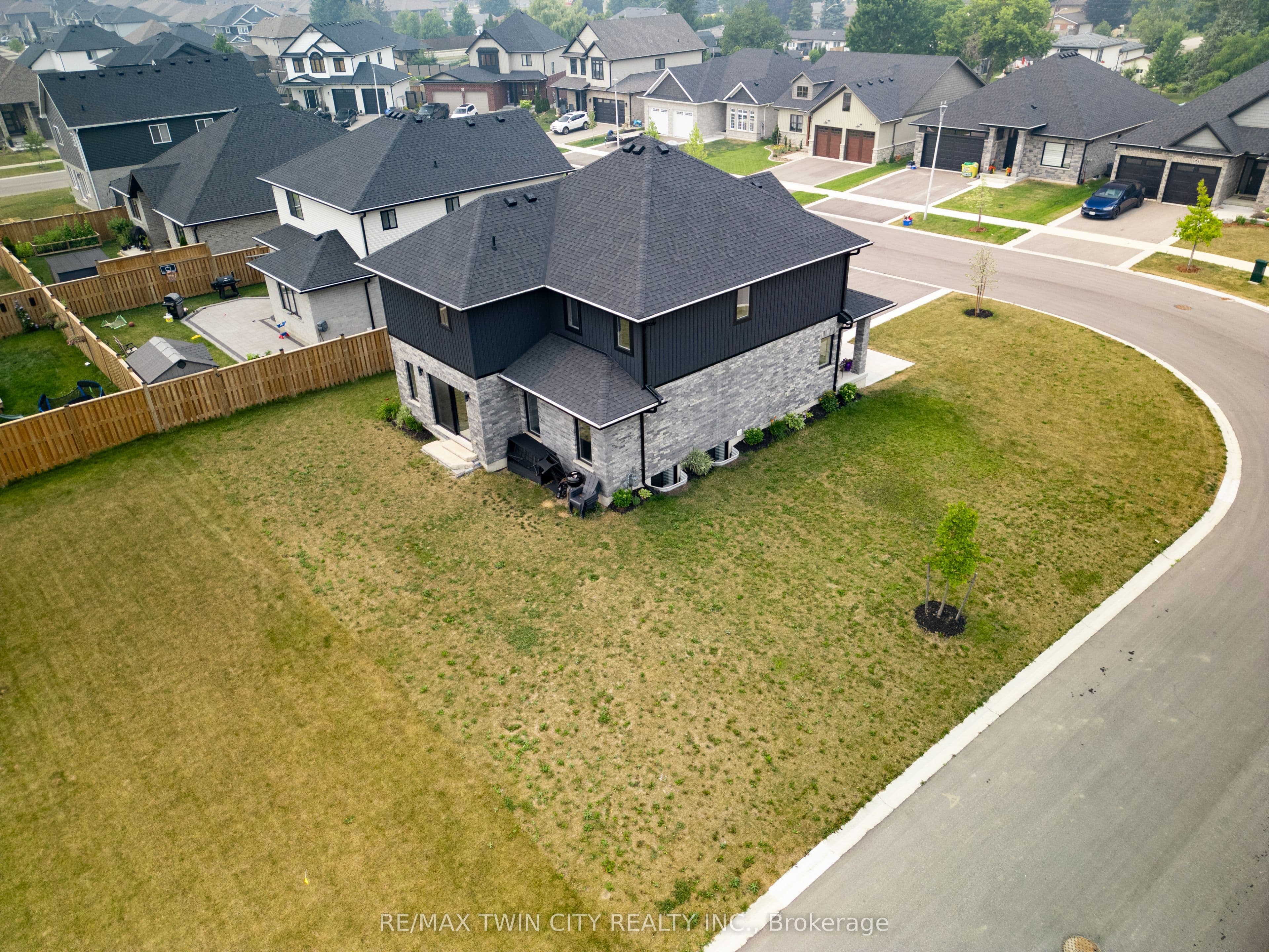 95 Fred Krug Avenue photo 1