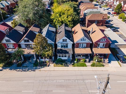 35 Sherman Avenue photo 1
