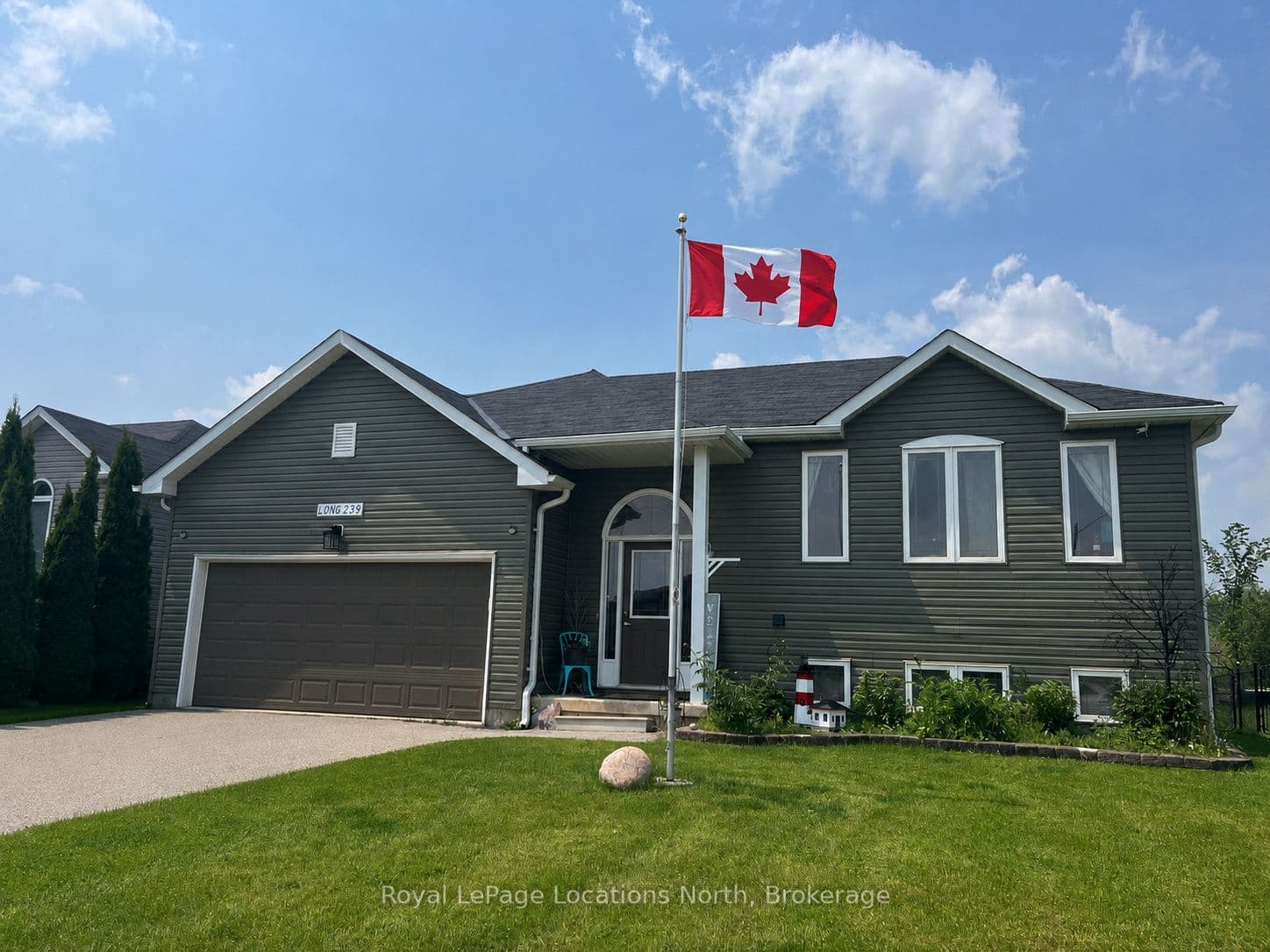 239 Atkinson Street photo 1