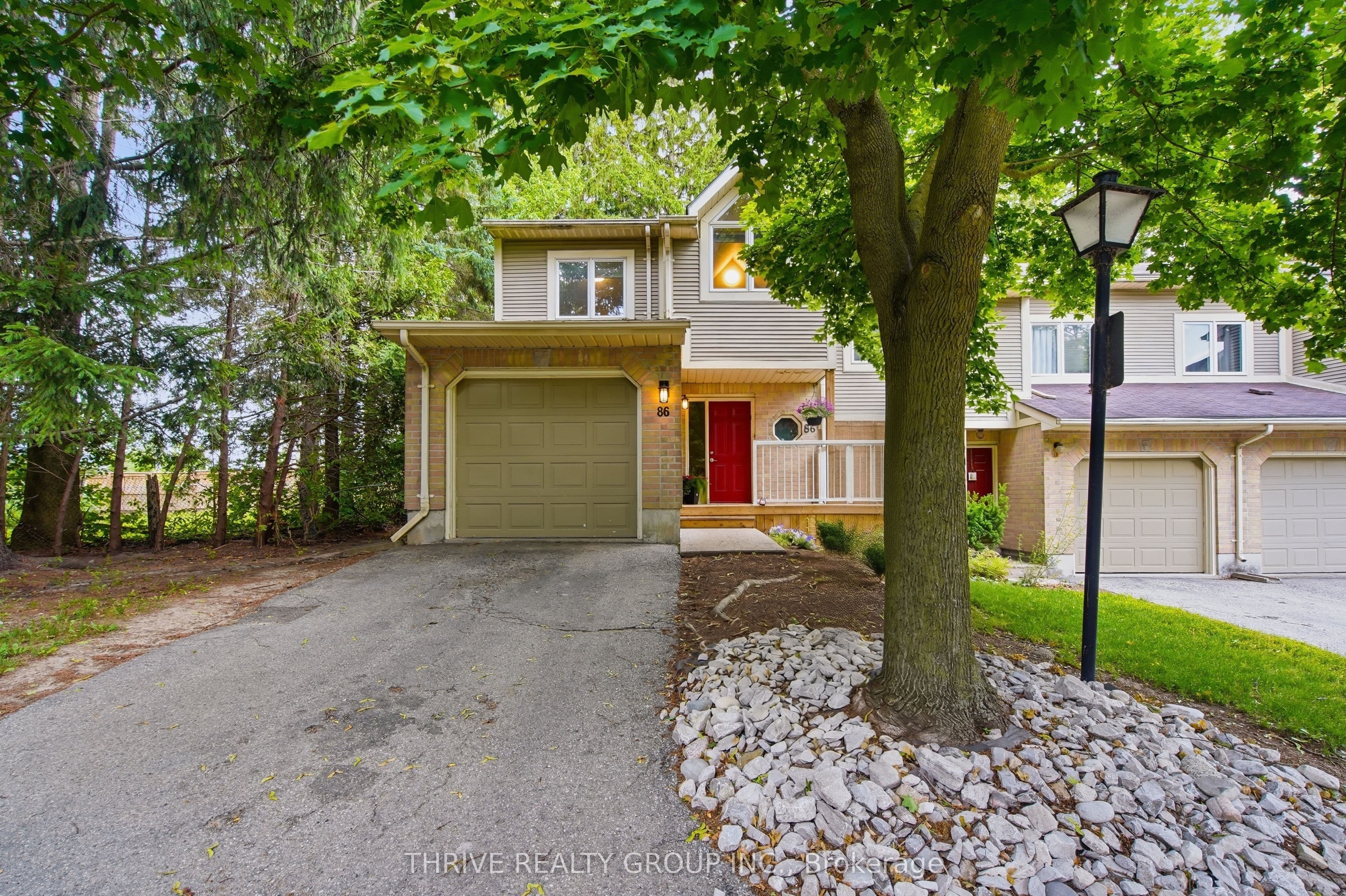 Unit 86 9 AILSA Place photo 1