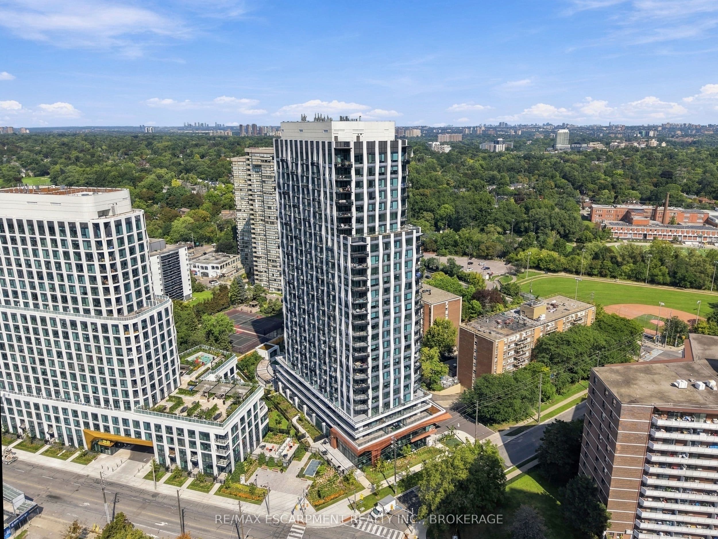 Unit 2010 60 Central Park Road Way photo 1