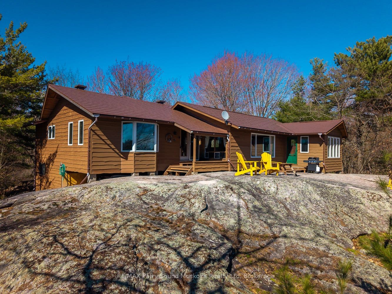 16 Island 264c Island photo 1
