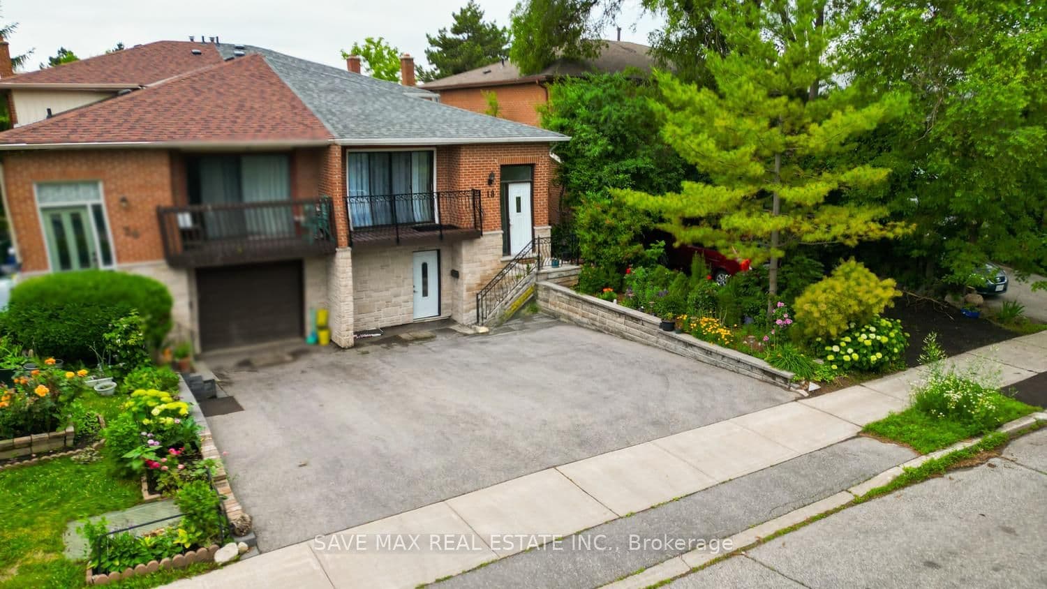 18 Levitt Court photo 1