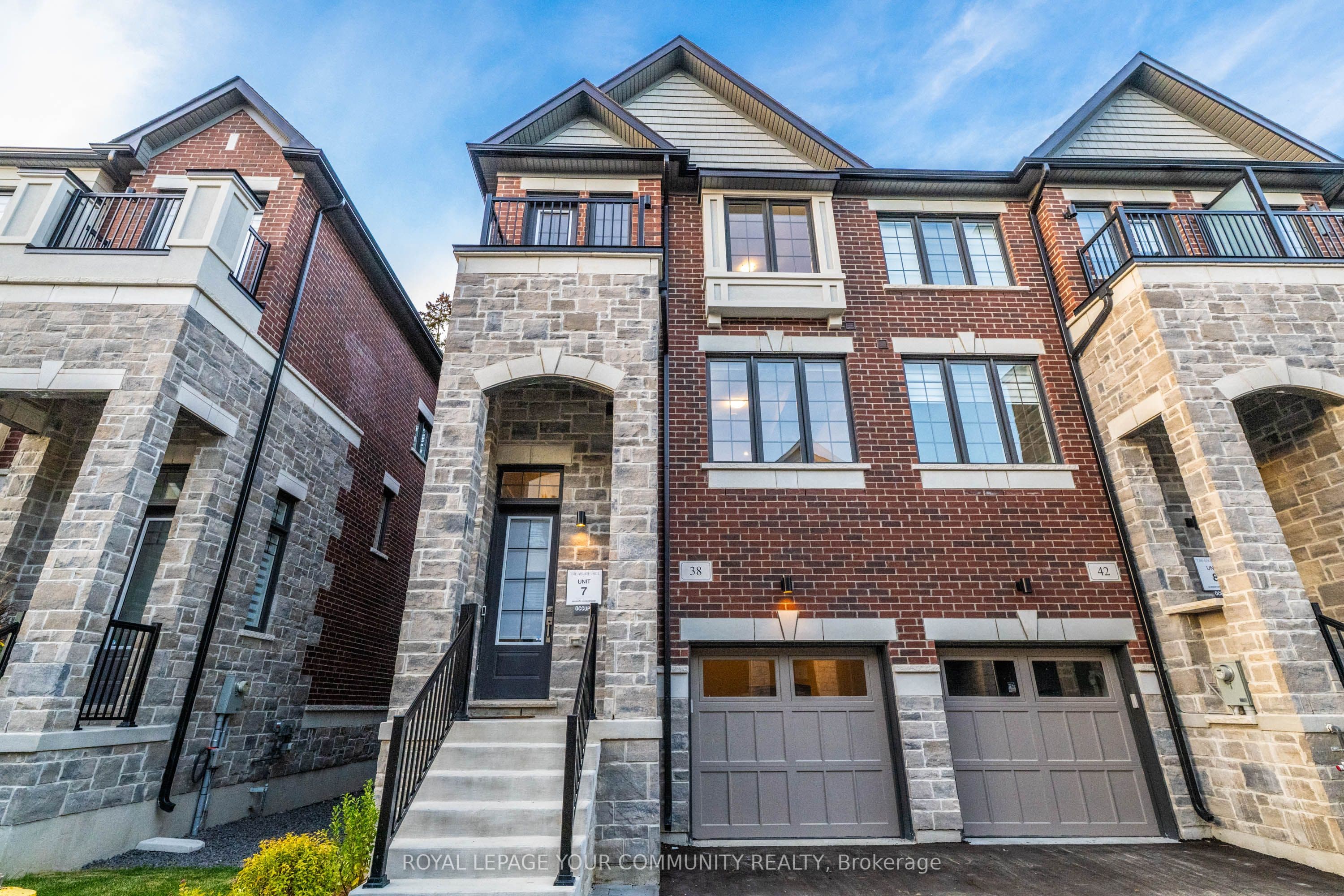 38 Arbour Green Crescent photo 1