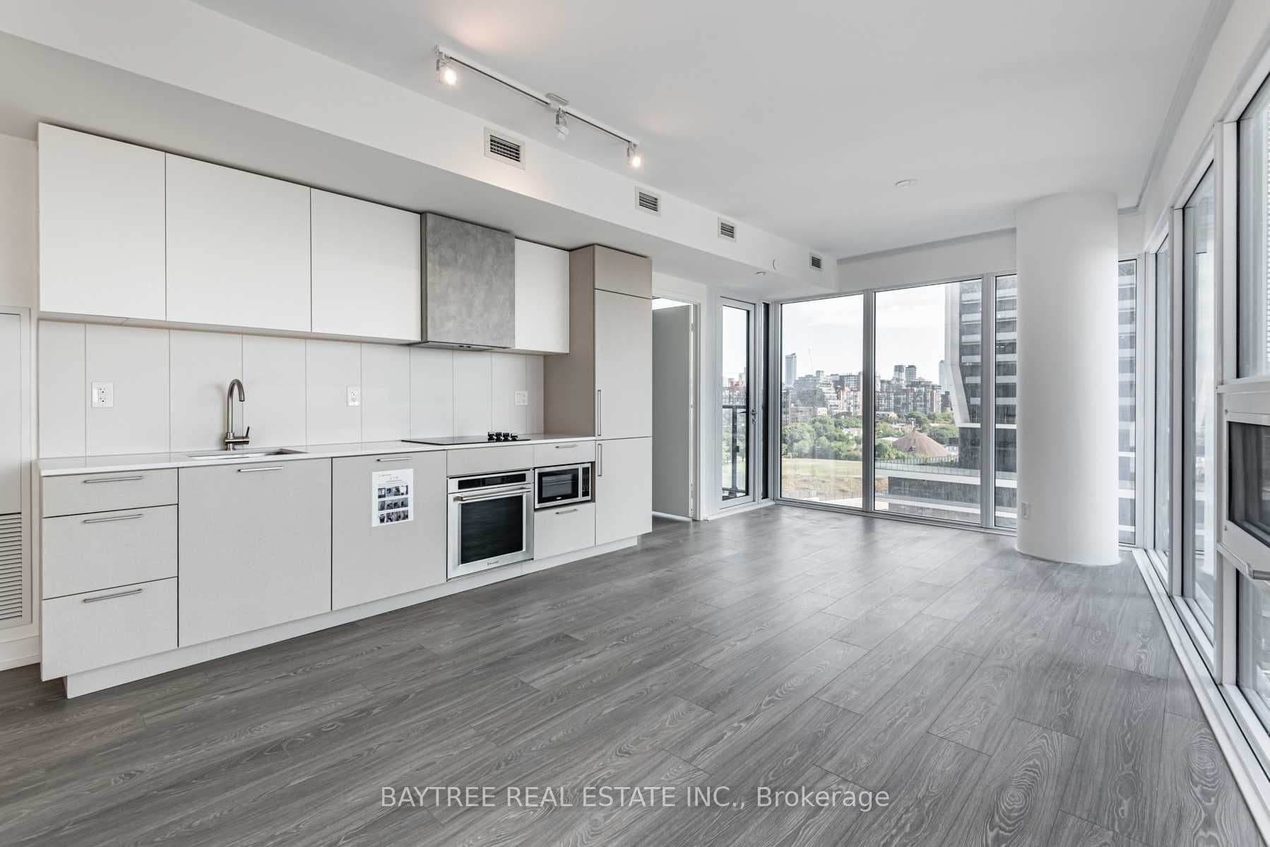 Unit 906 19 Western Battery Road photo 1