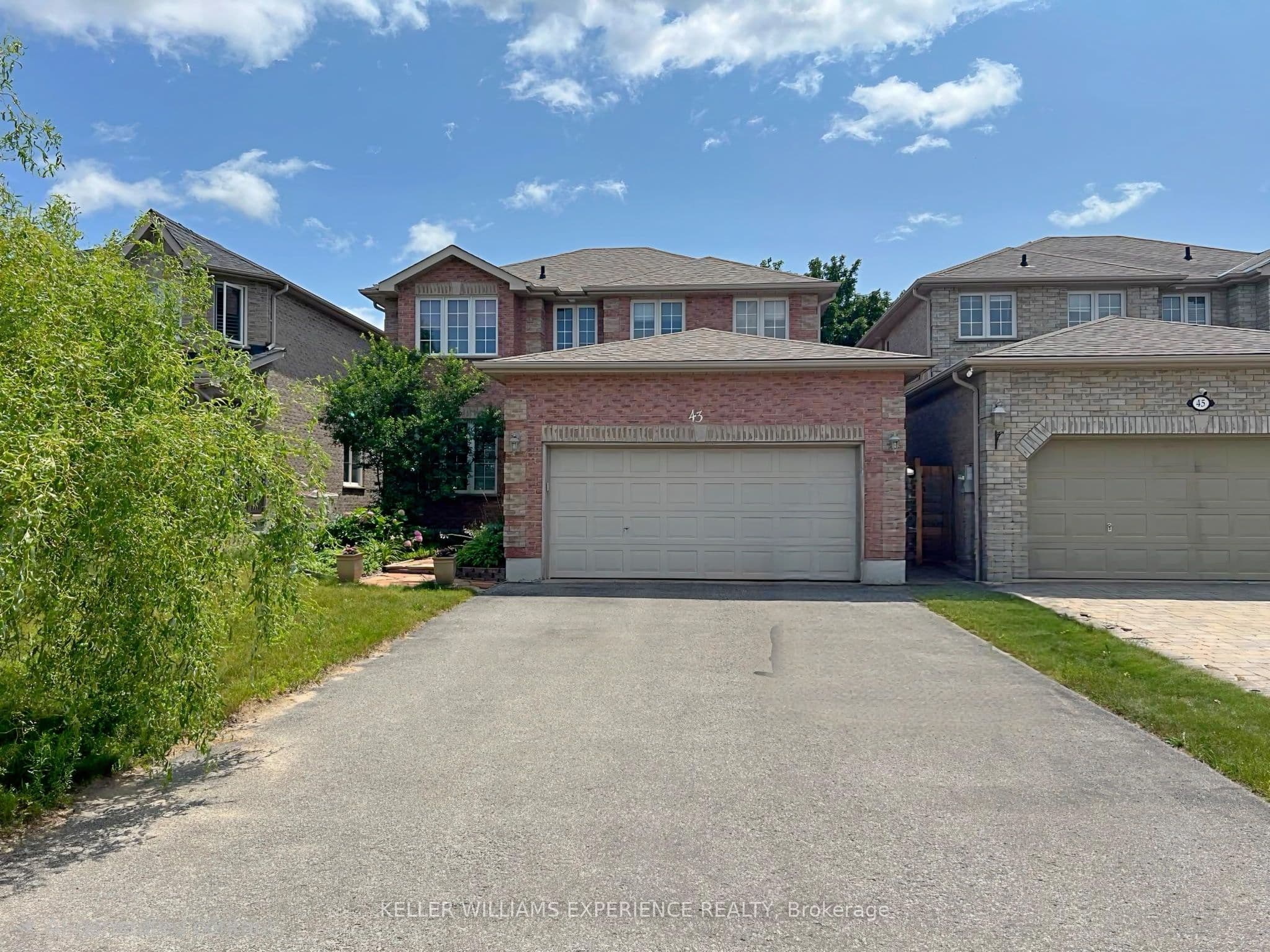 43 Dunnett Drive photo 1