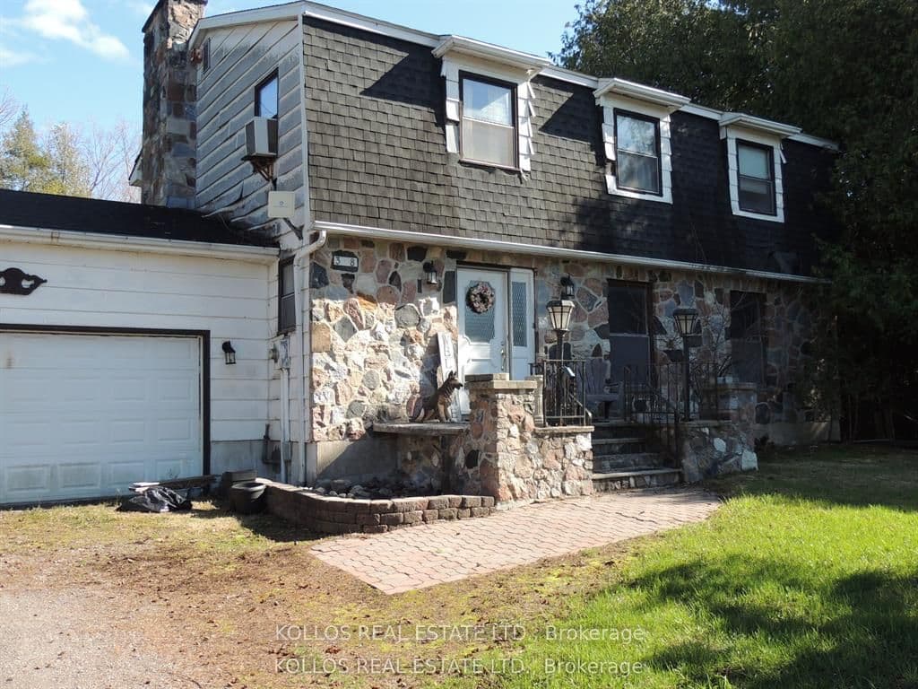 3028 Roger Stevens Drive photo 1