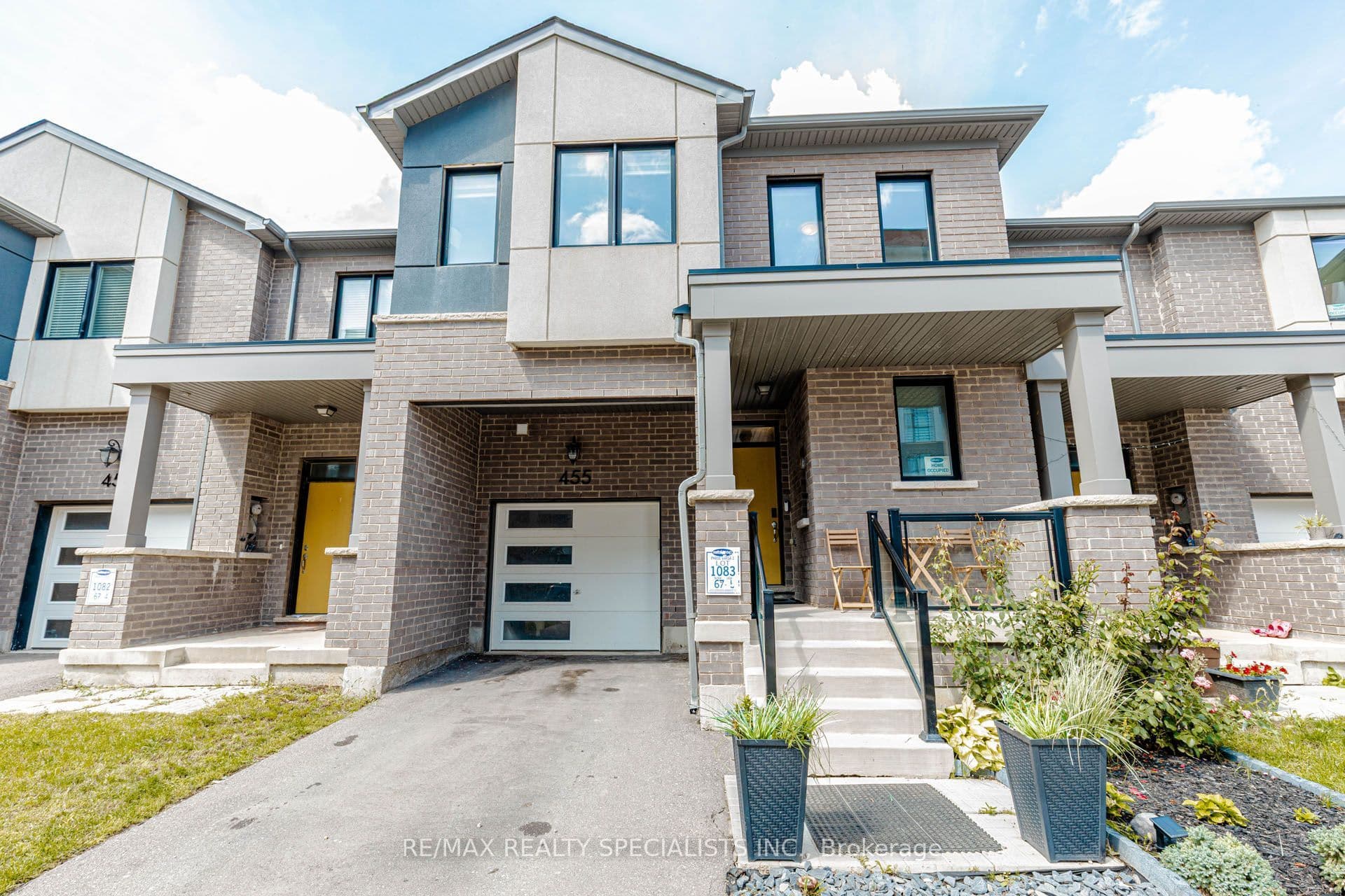455 Gordon Krantz Avenue photo 1