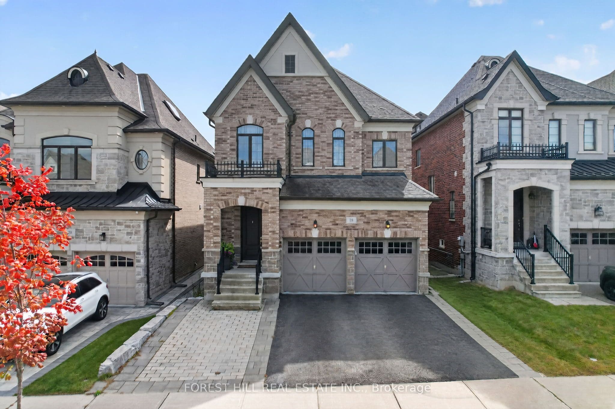 18 Hackwood Crescent photo 1