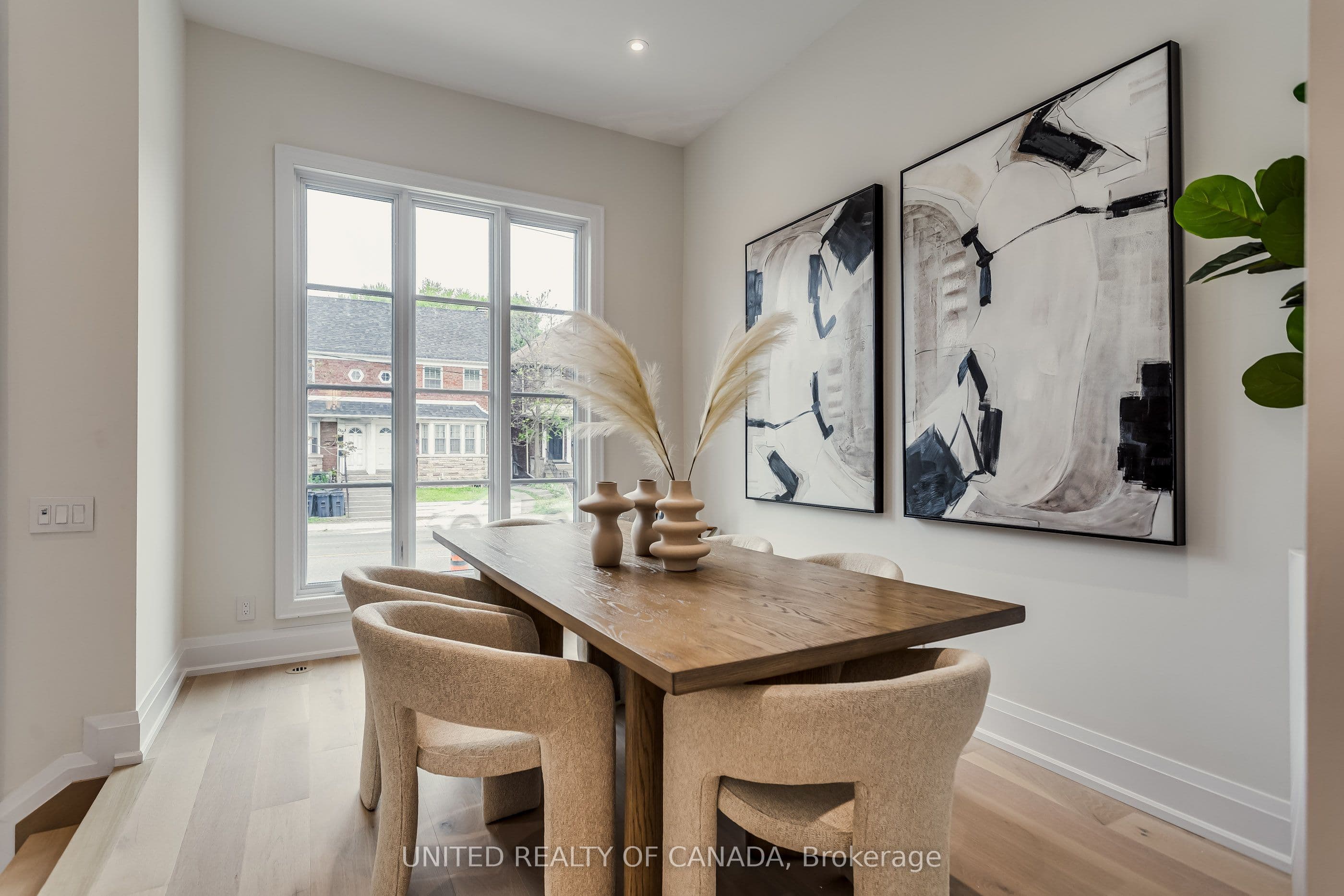 1177 Avenue Road photo 1