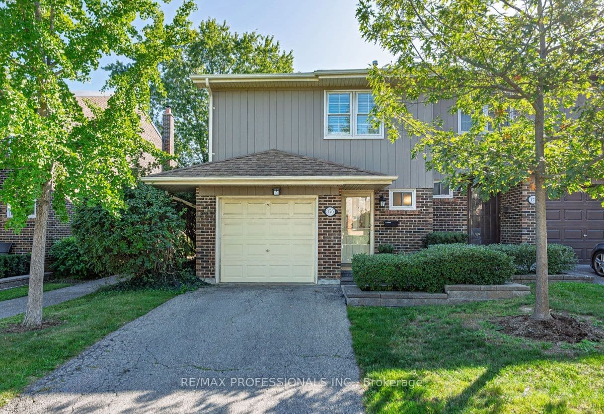 Unit 176 1951 Rathburn Road photo 1