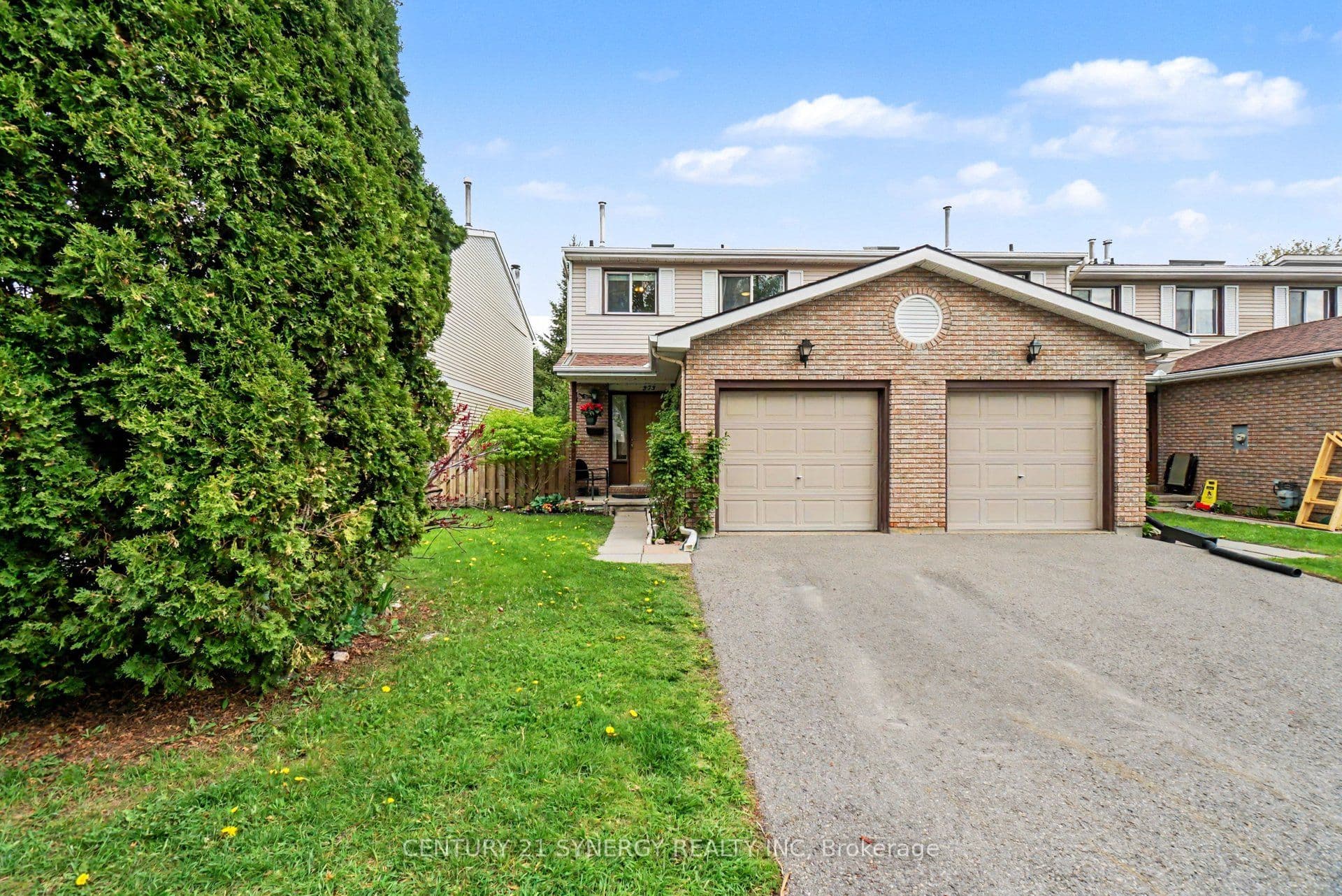 Unit 31 373 Monica Crescent photo 1