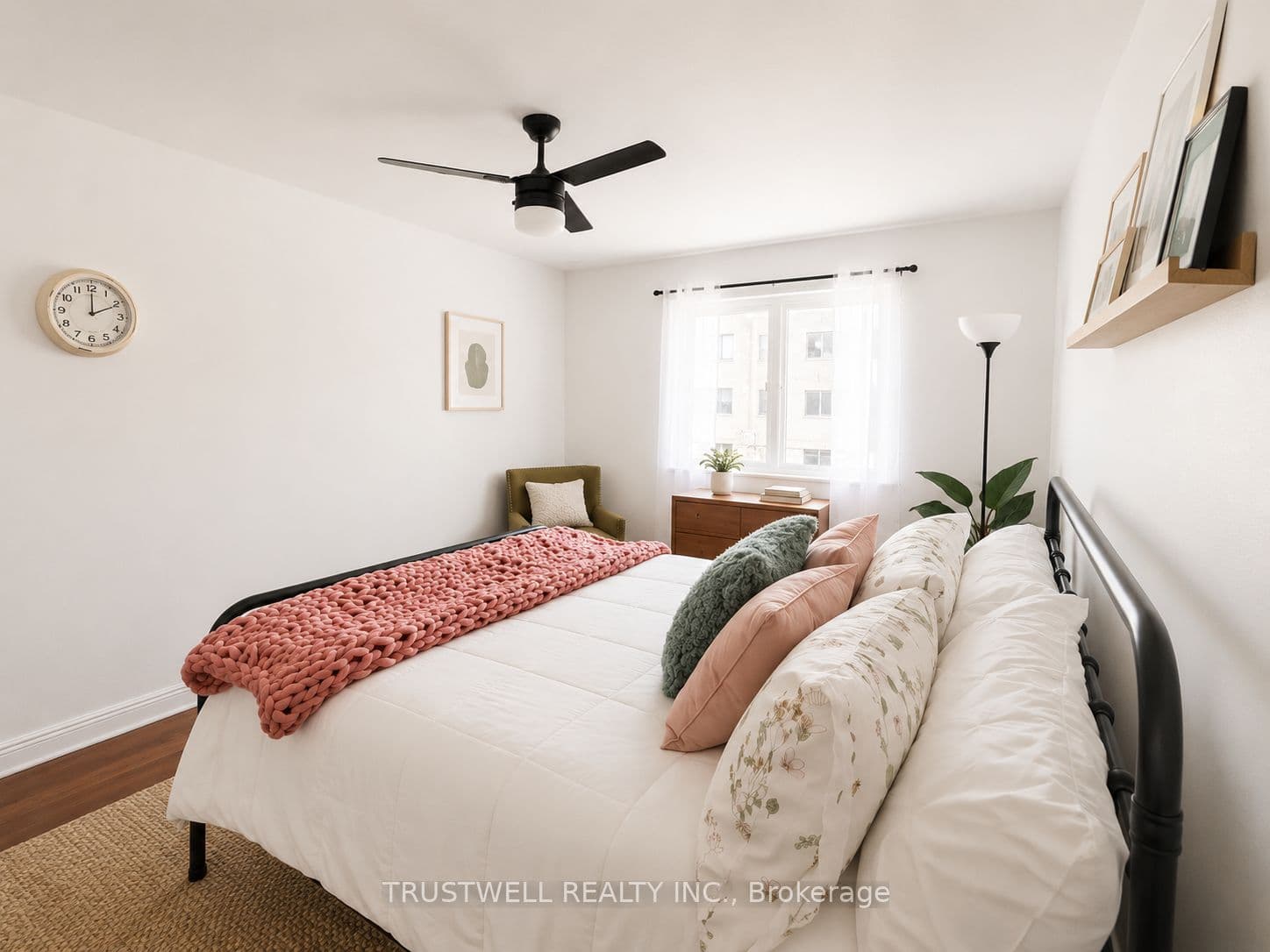 Unit Apt A 122 Atlantic Avenue photo 1