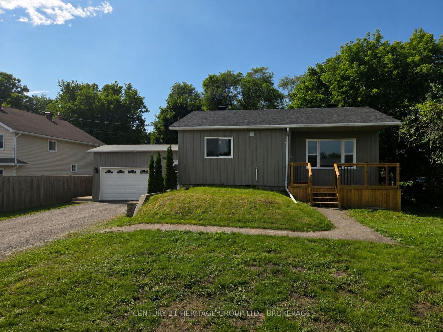 7510 Roger Stevens Drive photo 1