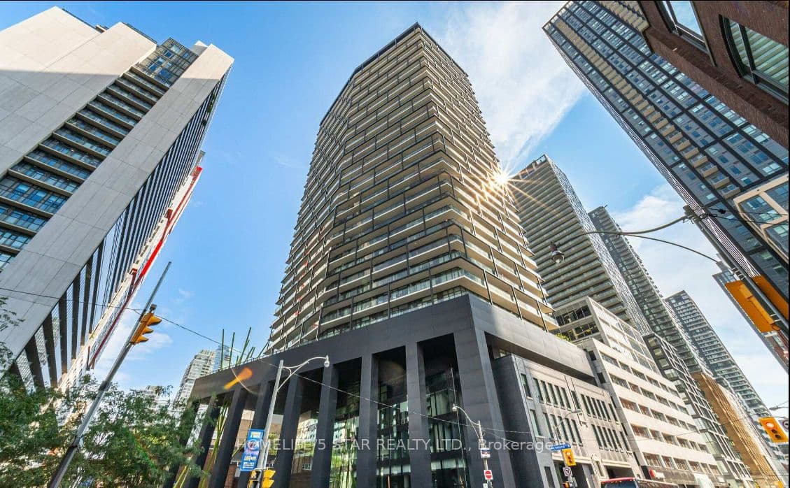 Unit 1212 125 Peter Street photo 1