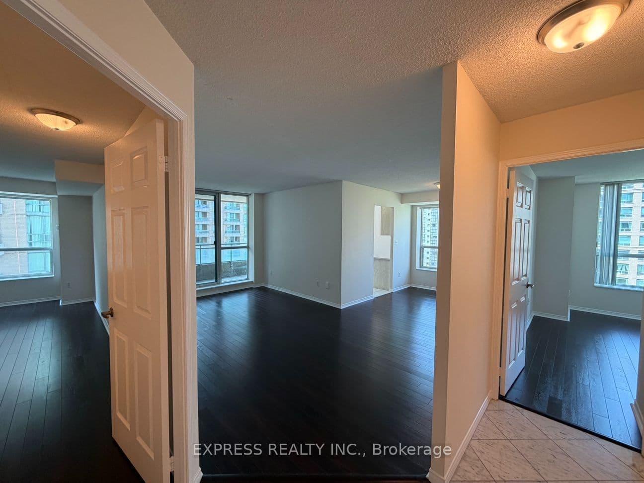 Unit 212 942 Yonge Street photo 1