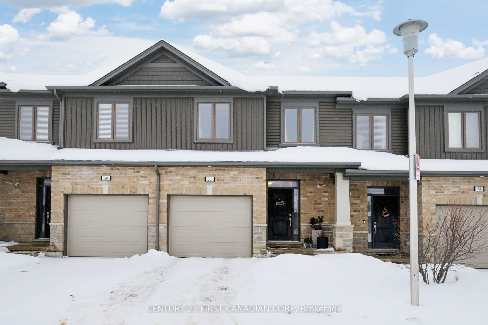 Unit 36 1375 Whetherfield Street photo 1