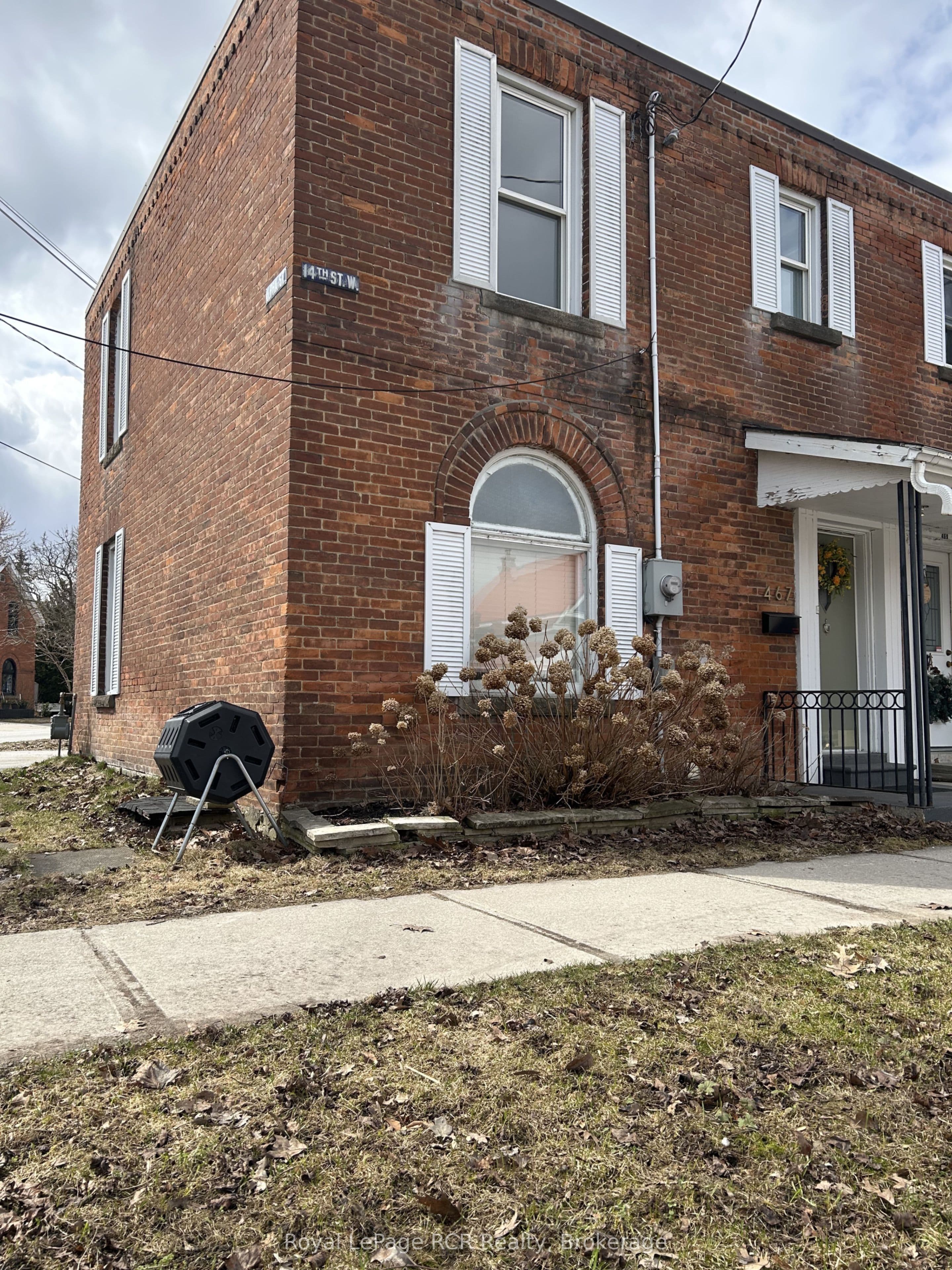 467 14th Street photo 1