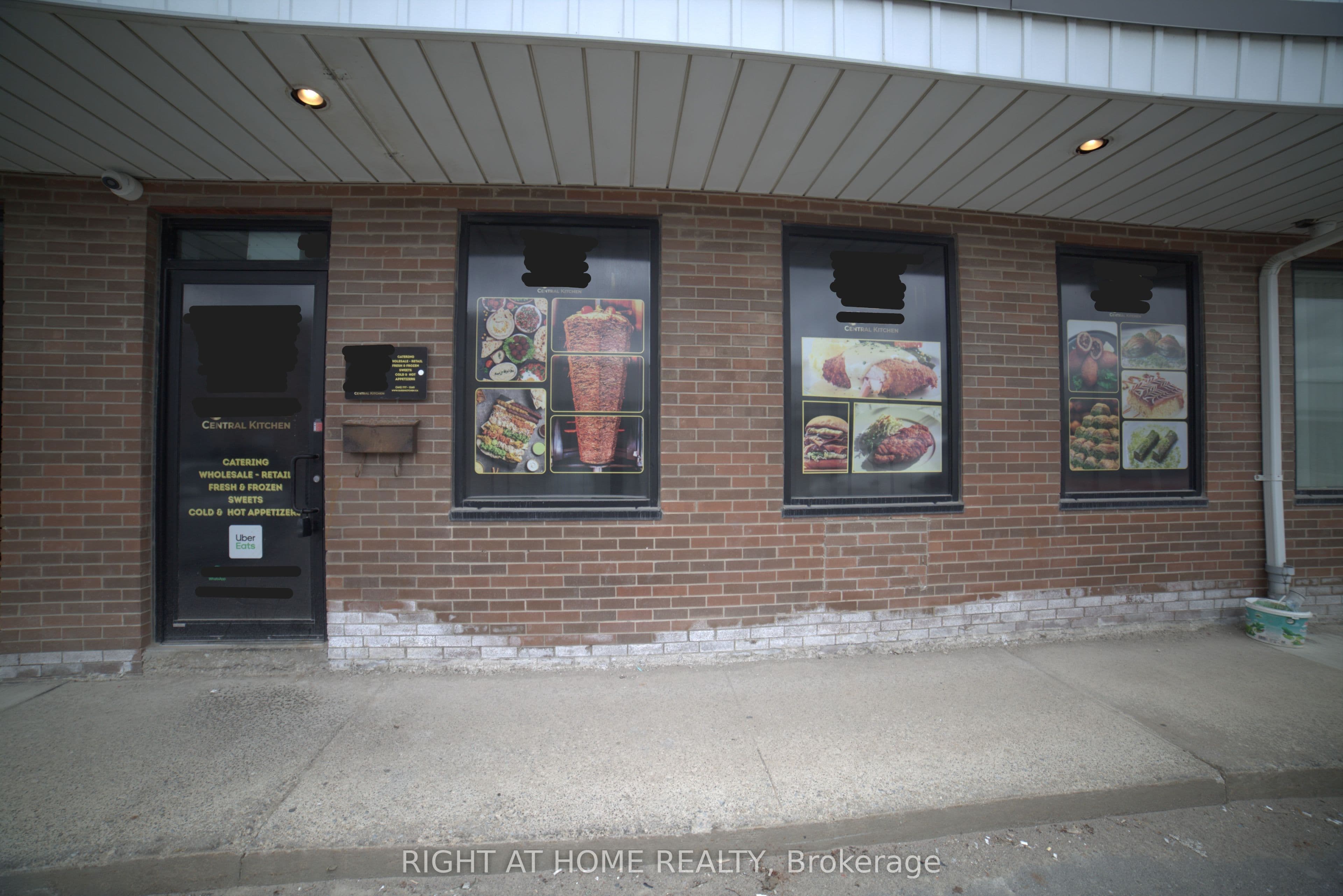 Unit 112 2465 Cawthra Road photo 1