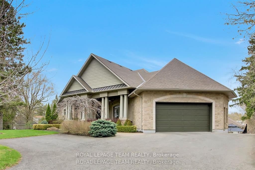 5591 Manotick Main Street photo 1