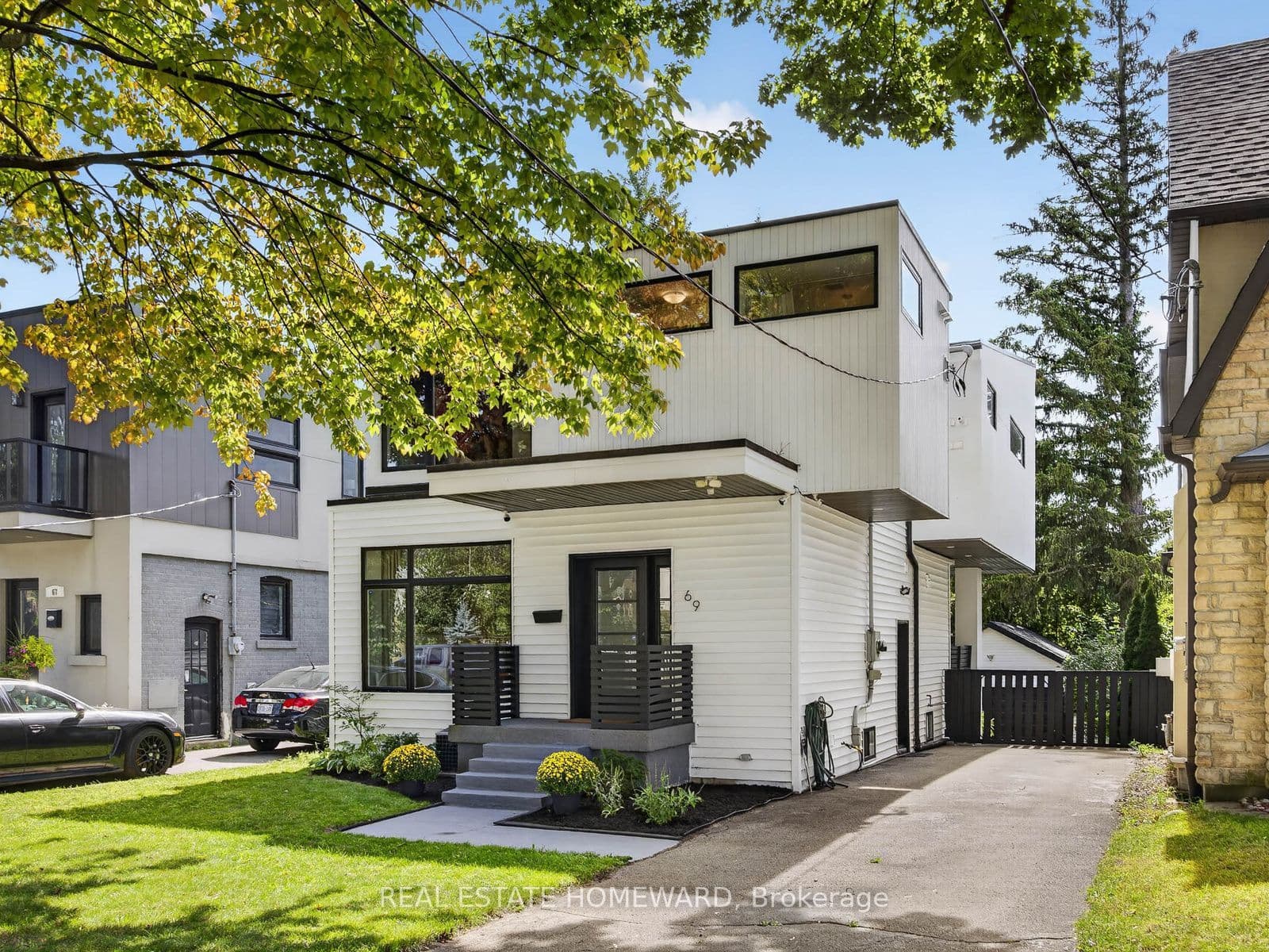69 Ringley Avenue photo 1