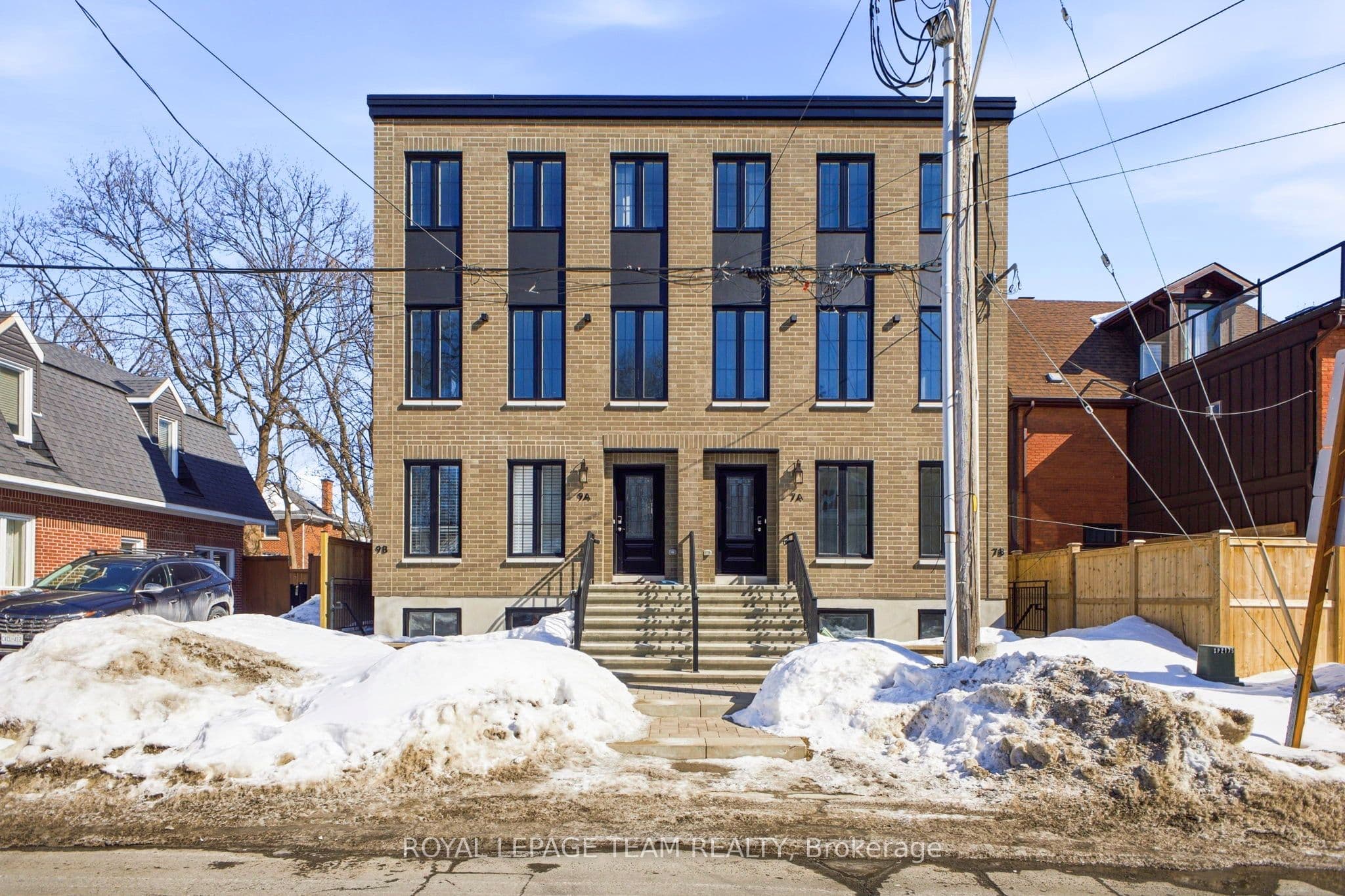 Unit B 7 Gwynne Avenue photo 1