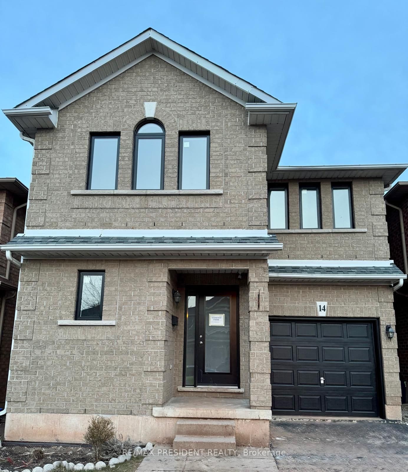 14 Peachwood Crescent photo 1