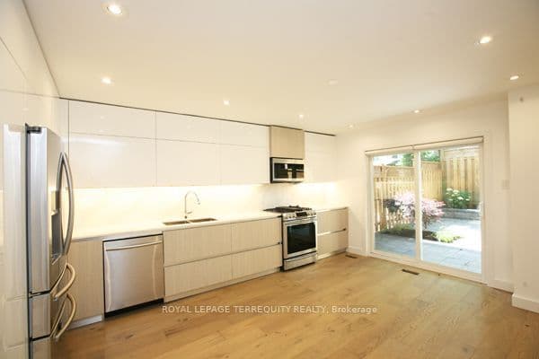 48 Mcgill Street photo 1