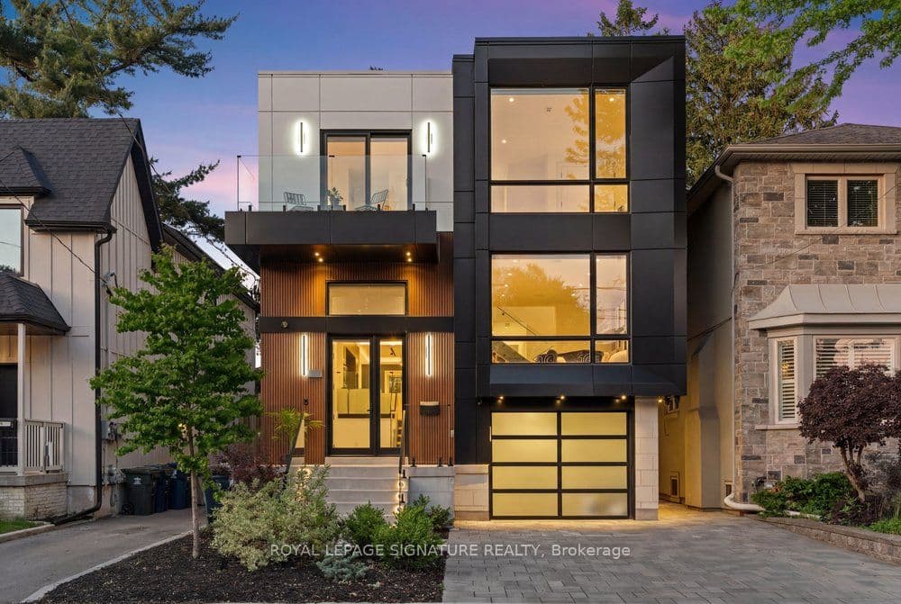 39 Derwyn Road photo 1