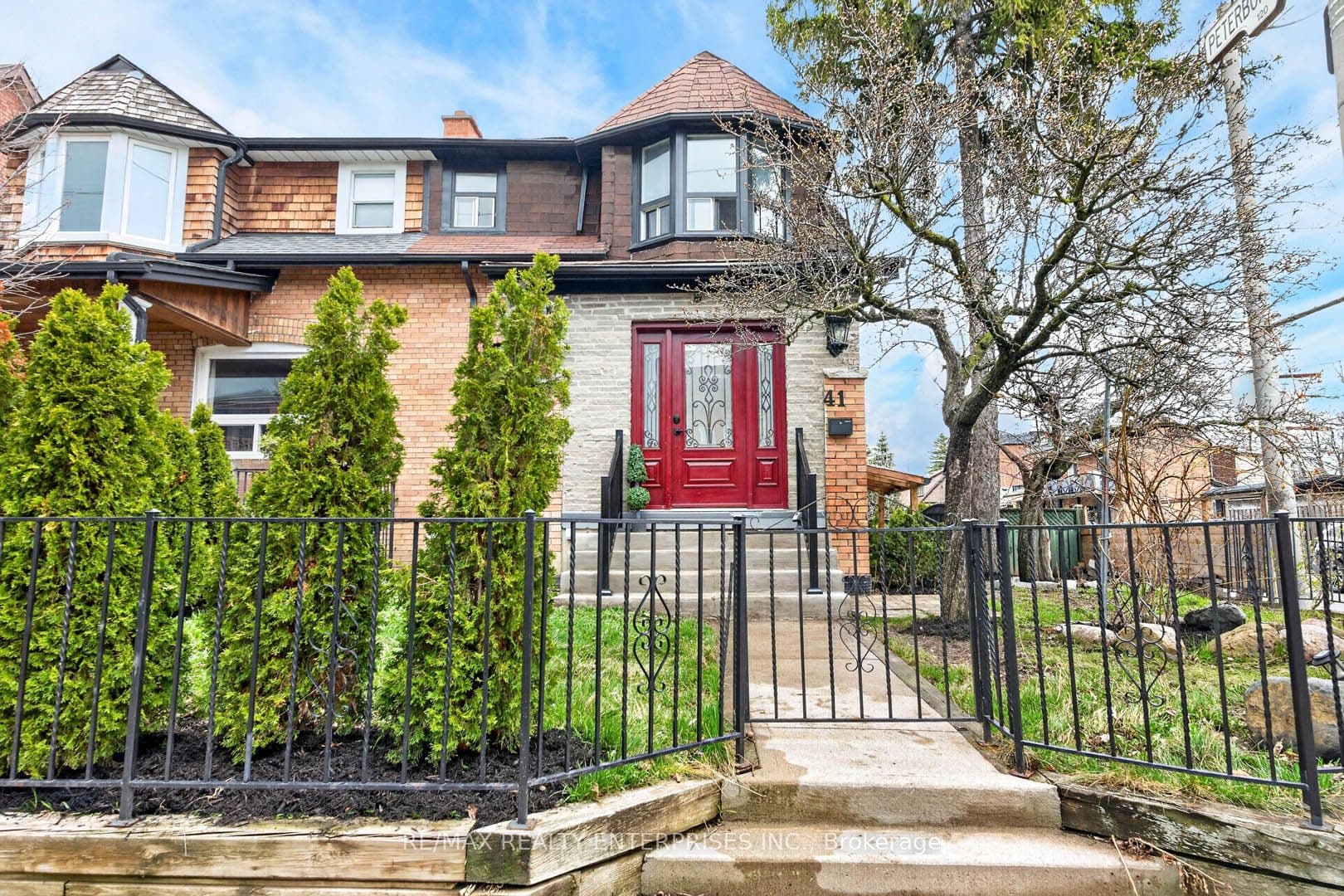 41 Greenlaw Avenue photo 1