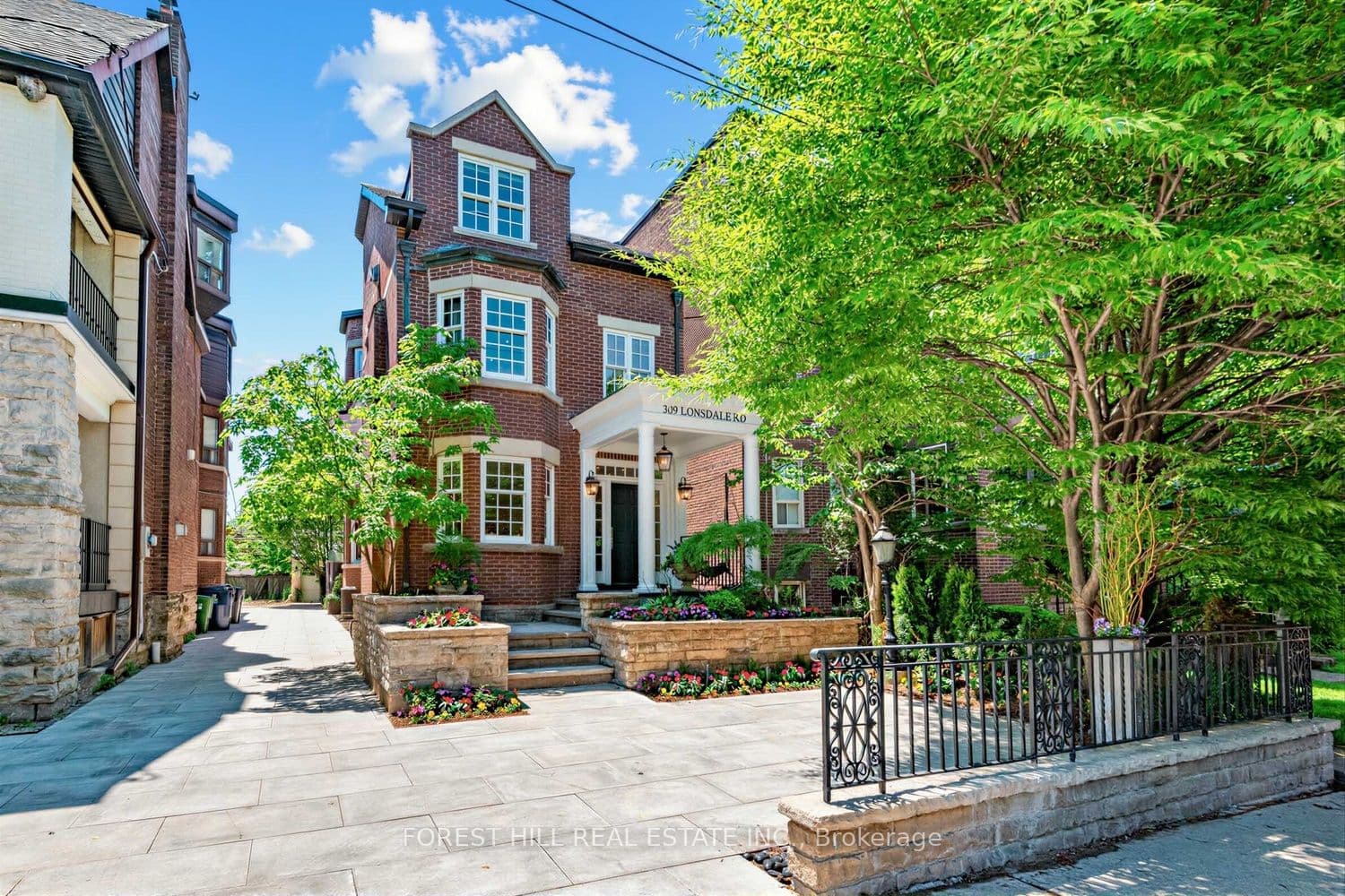 309 Lonsdale Road photo 1