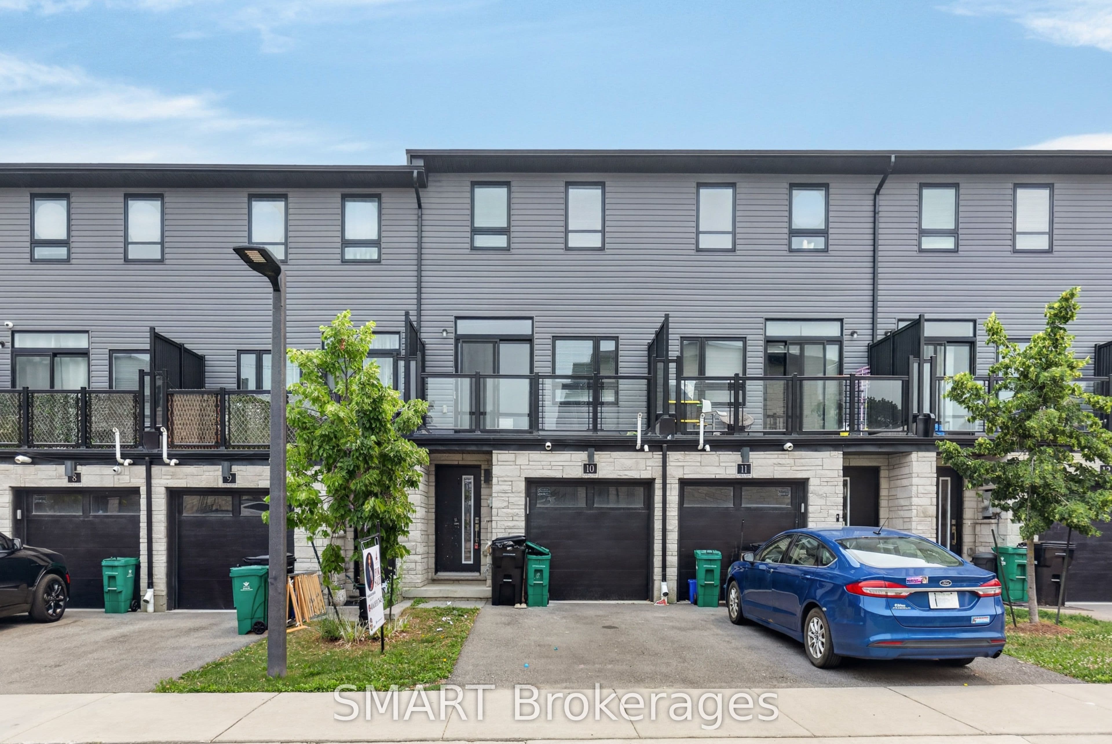 Unit 92 51 Sparrow Avenue photo 1