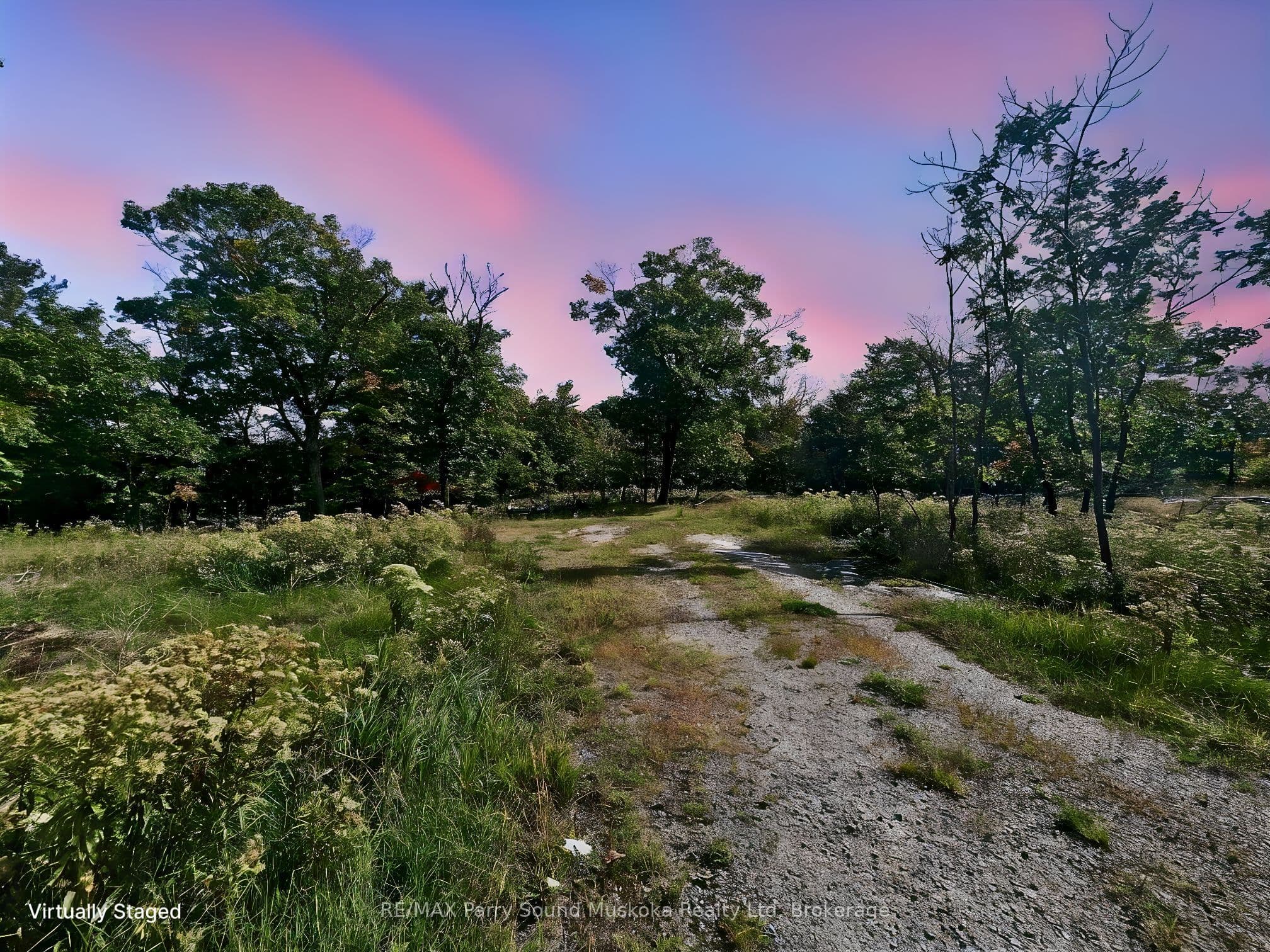 112 BAYVIEW Drive photo 1