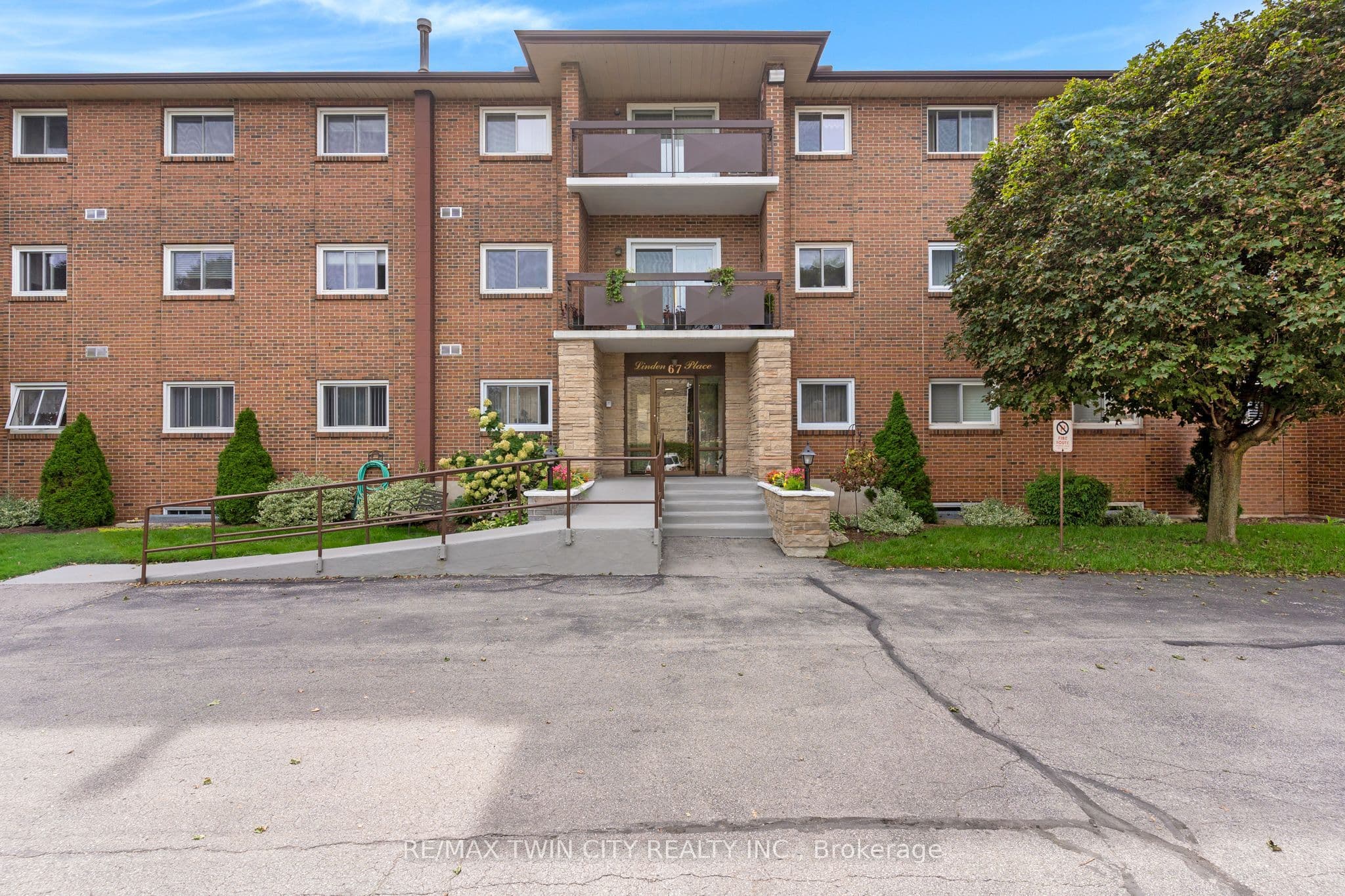 Unit 206 67 Breckenridge Drive photo 1