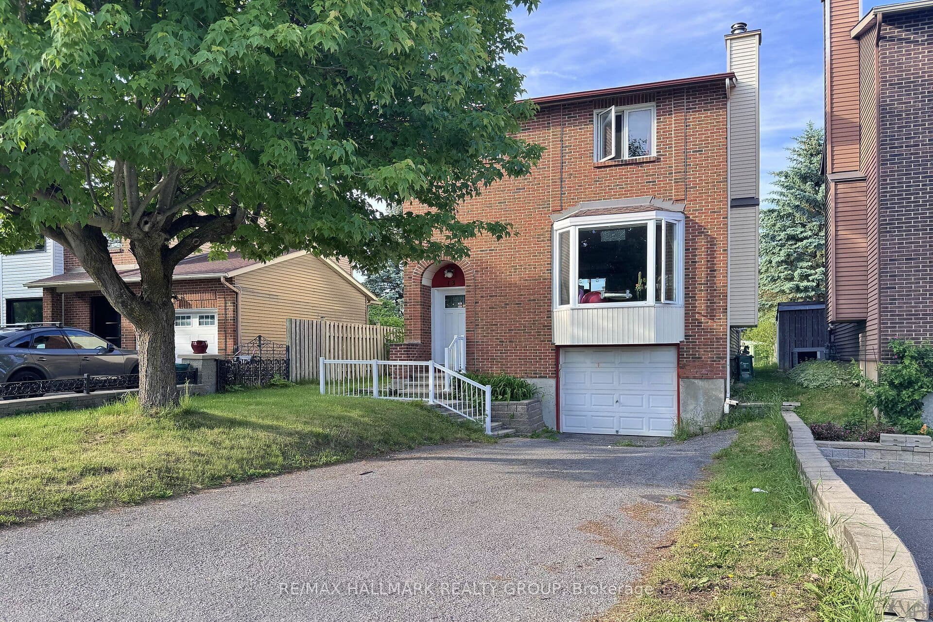 13 Coolspring Crescent photo 1