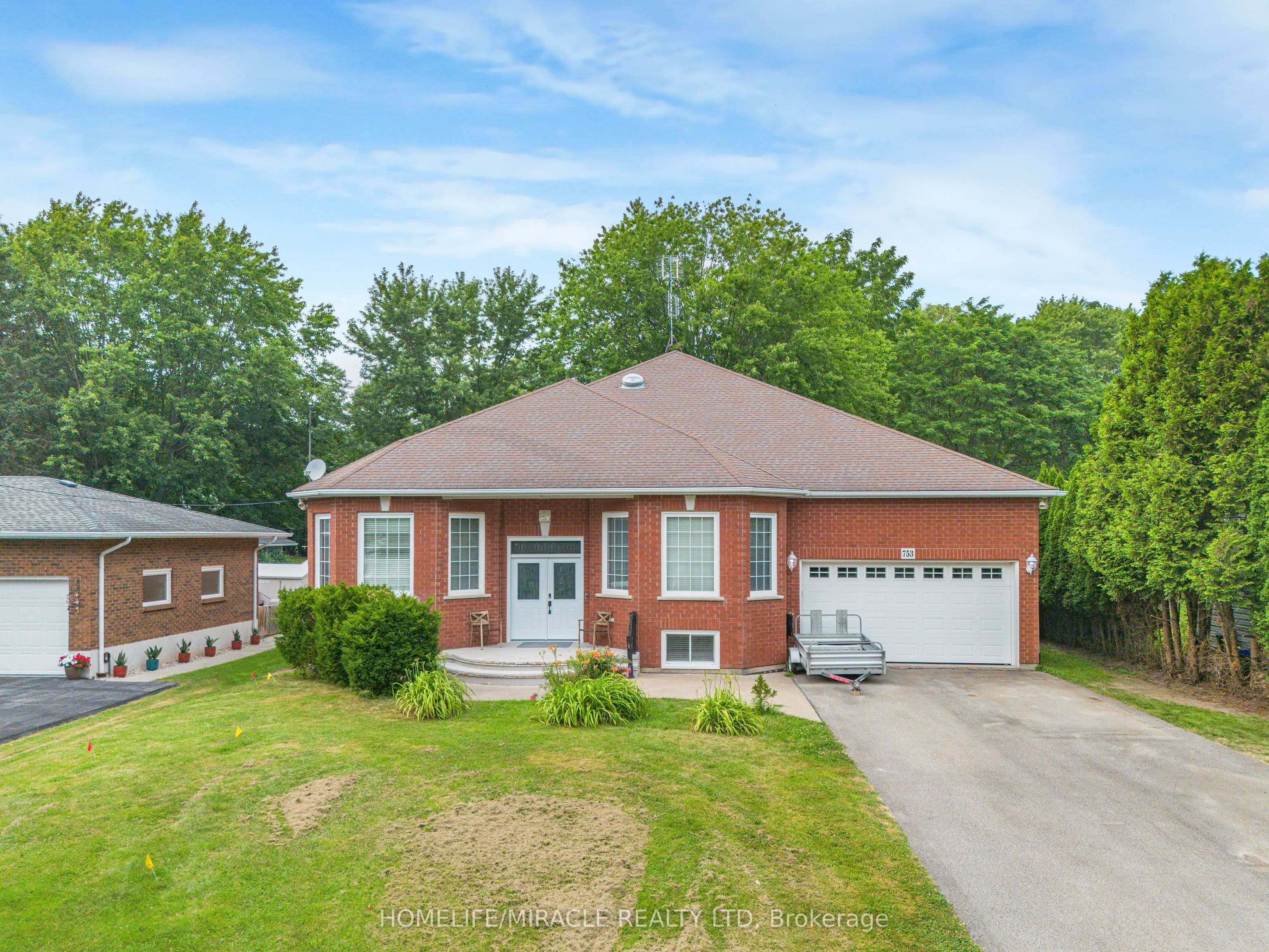 753 Welland Road photo 1