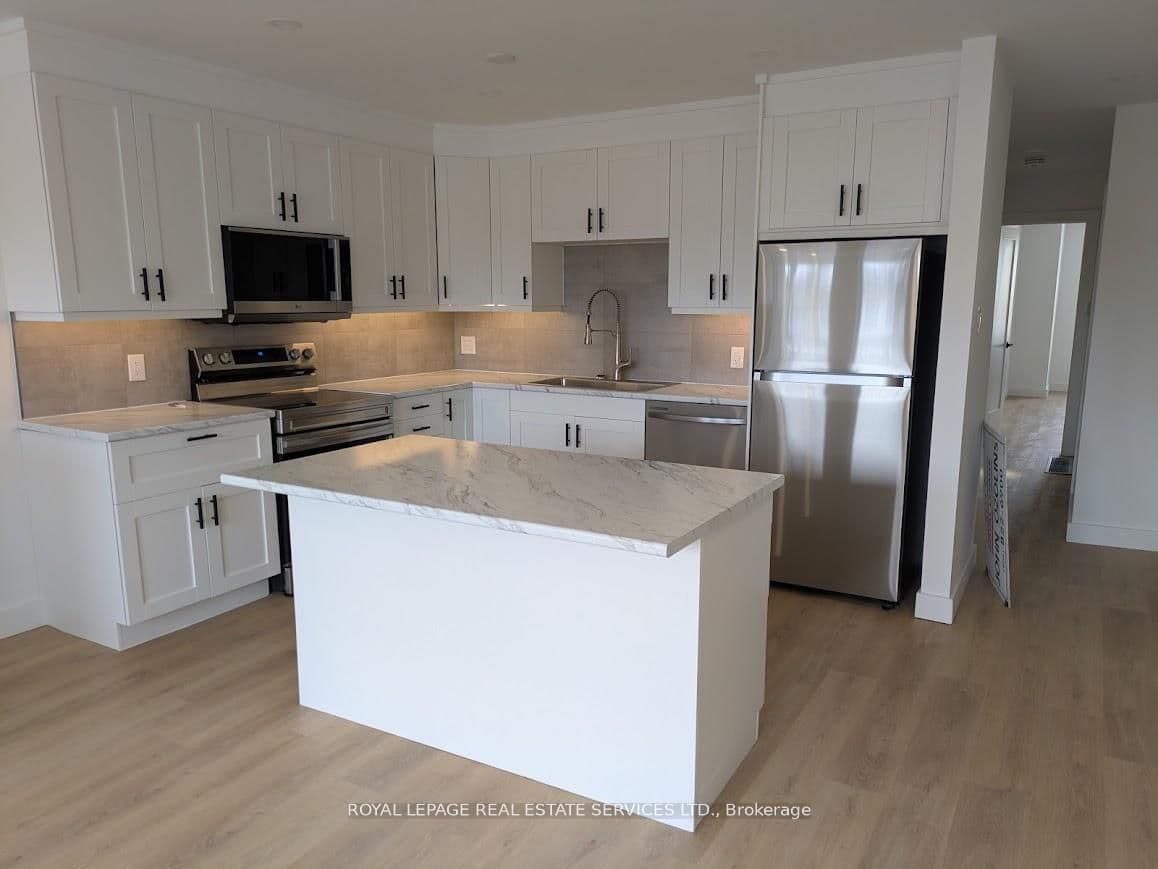 Unit Upper 272 Lakeshore Road photo 1