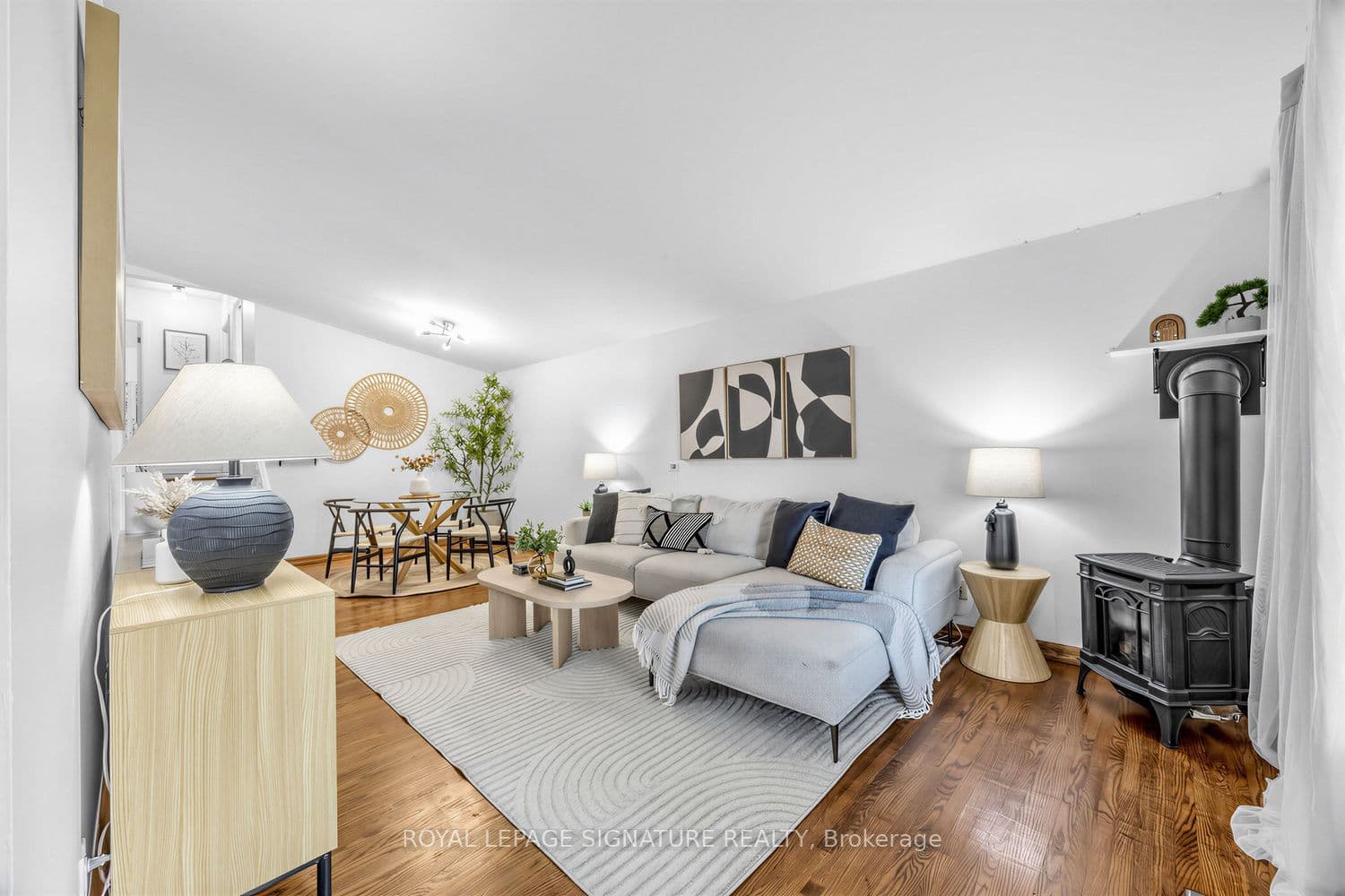 821 Krosno Boulevard photo 1