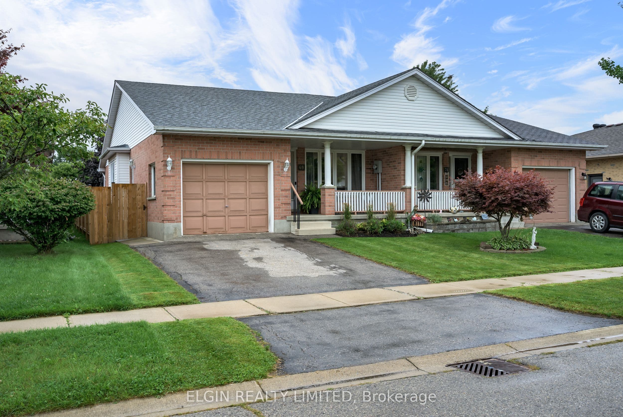69 Carrie Crescent photo 1