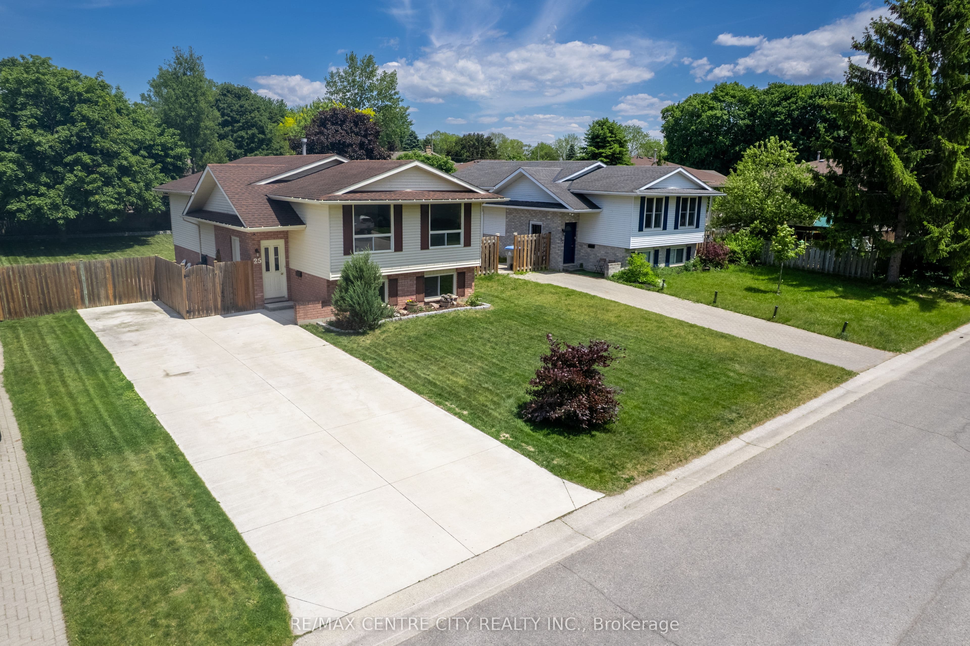 25 Pearson Avenue photo 1