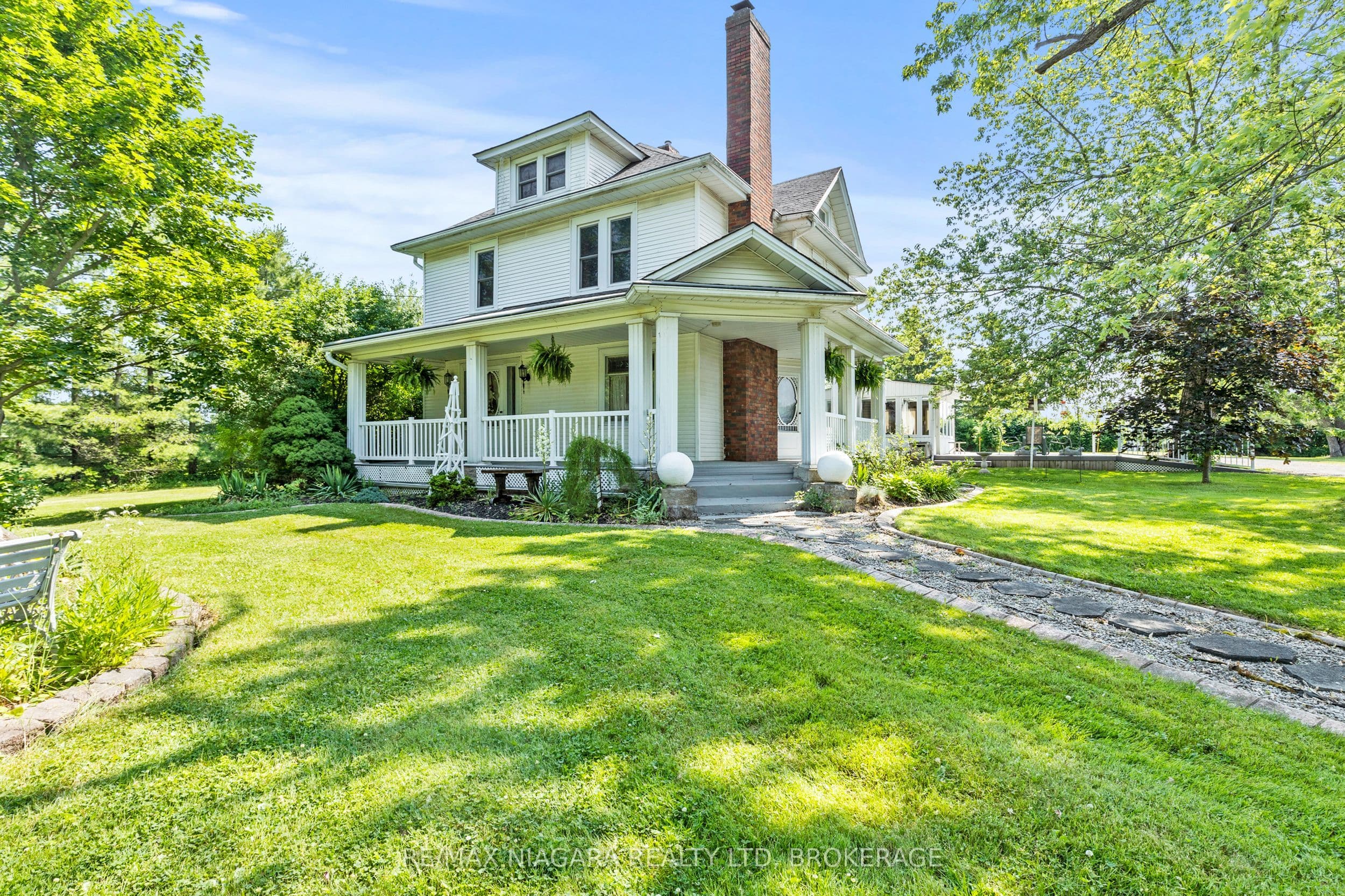 3362 Montrose Road photo 1