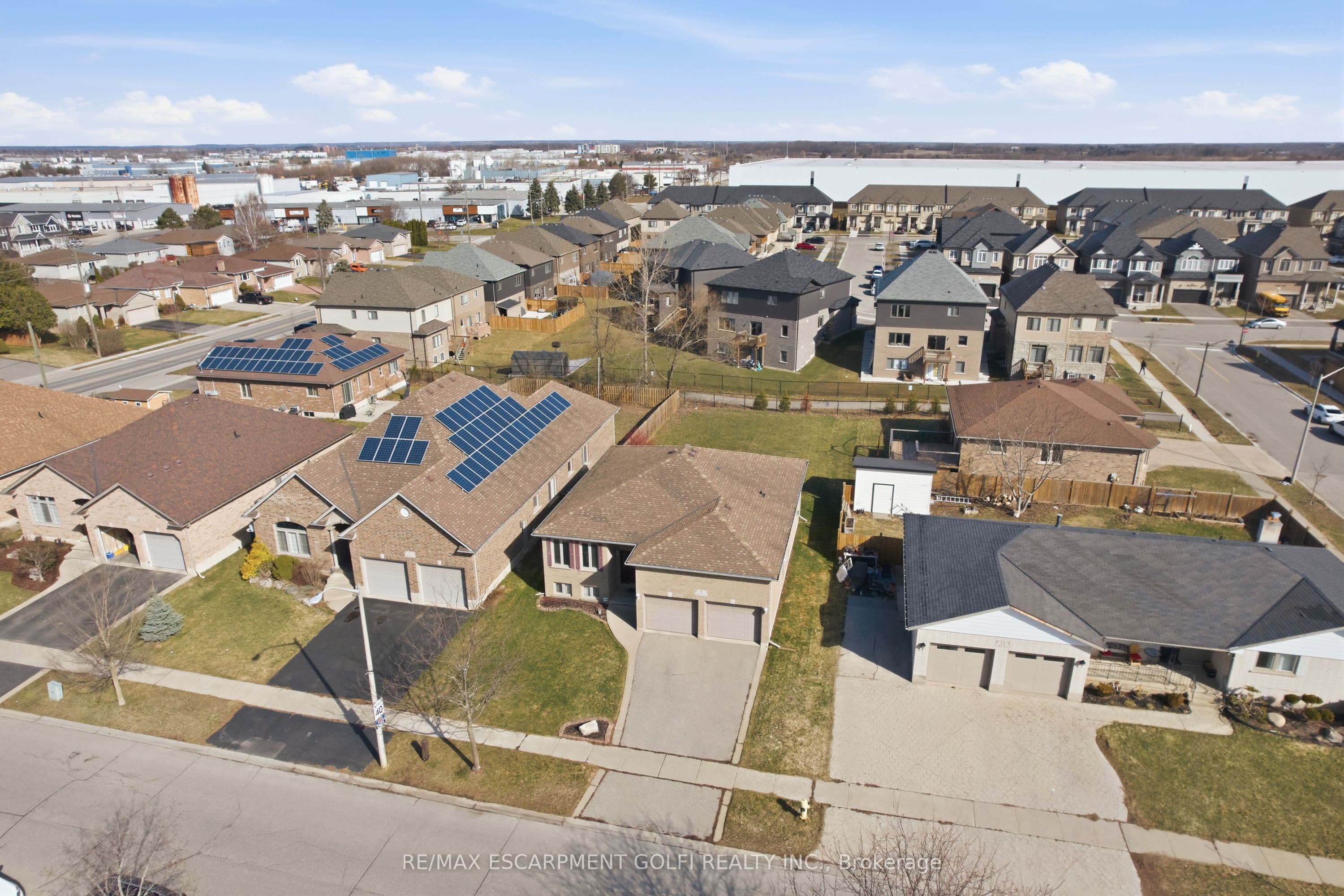 9 Pace Avenue photo 1